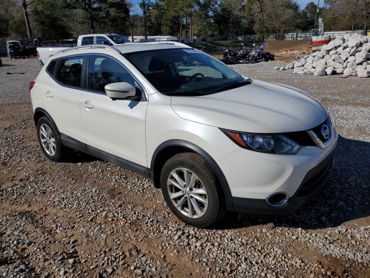 JN1BJ1CR9HW100437 NISSAN ROGUE 2017