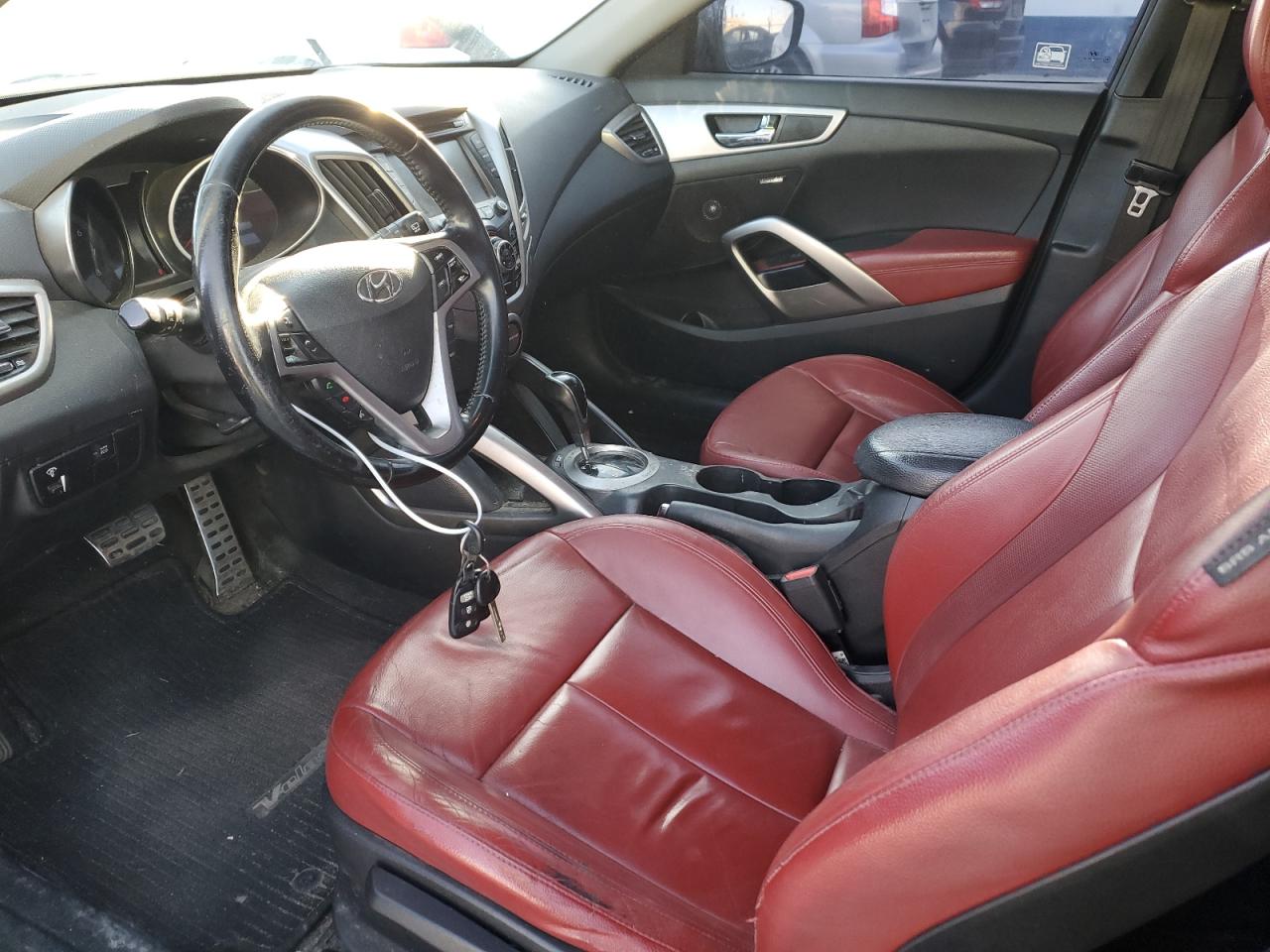 2015 Hyundai Veloster - Image 7