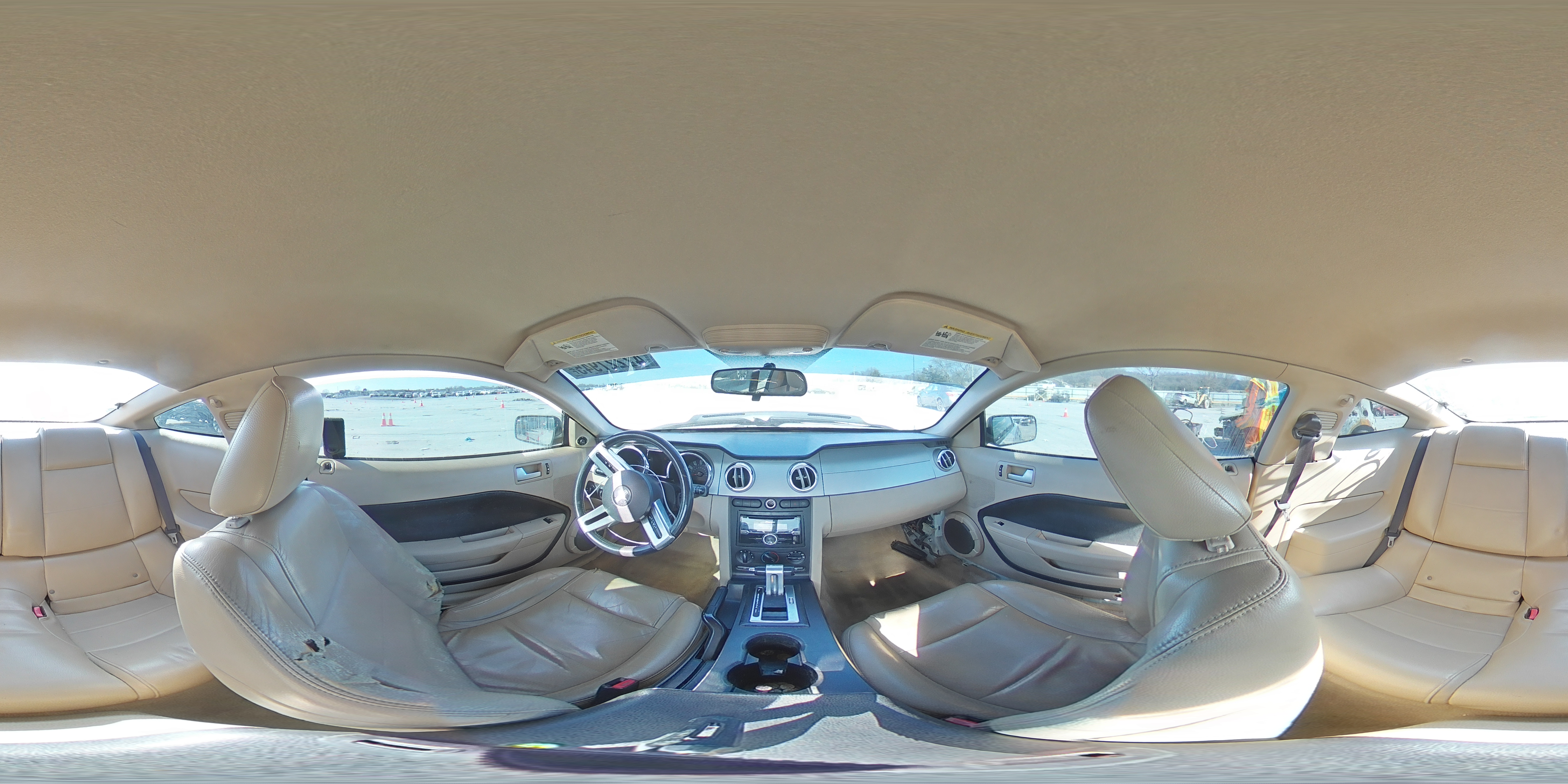 2006 Ford Mustang - Image 12