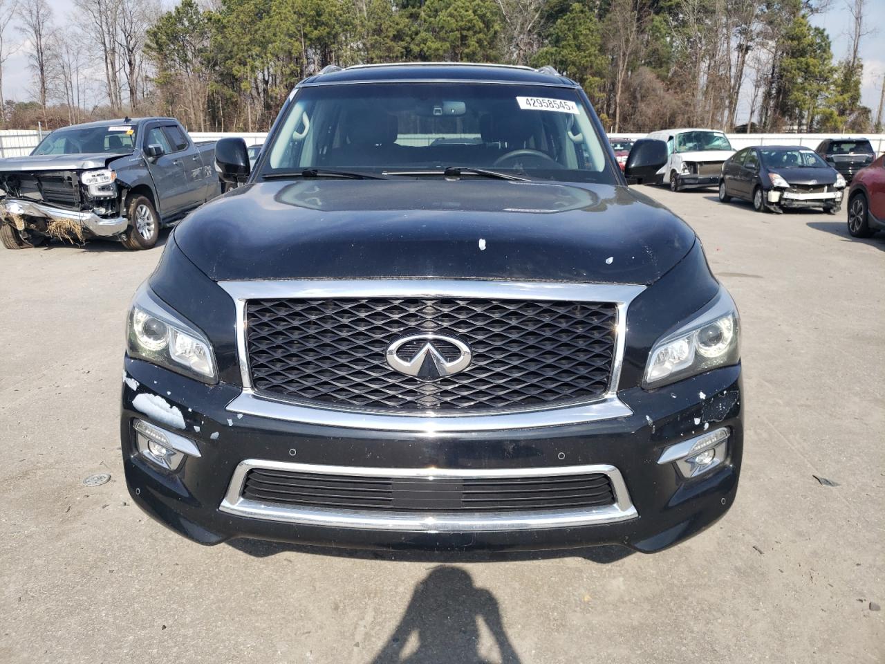 2016 Infiniti QX80 - Image 5