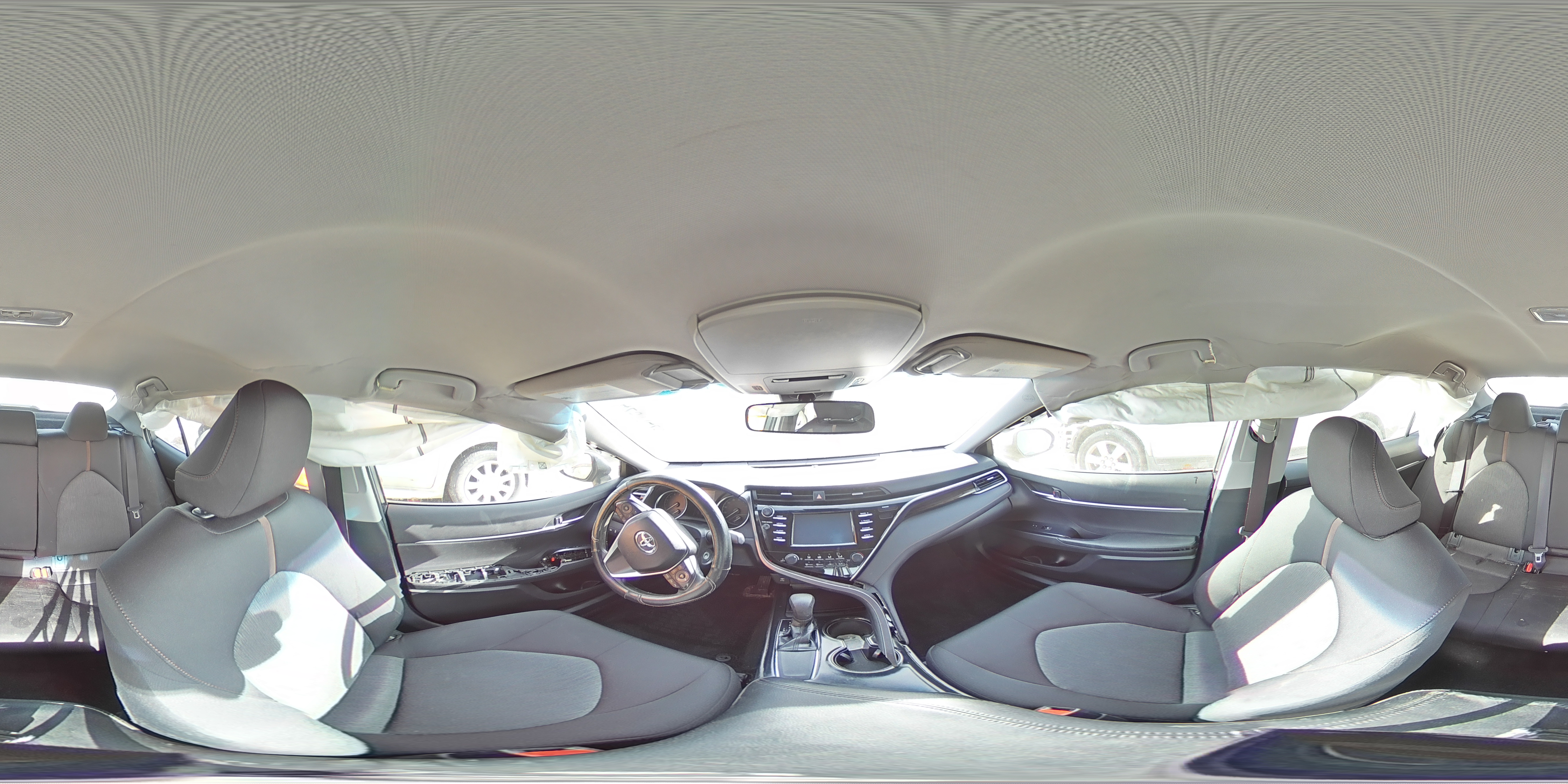 2018 Toyota Camry - Image 15