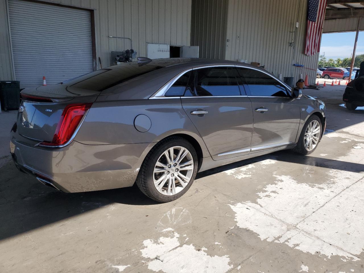 2018 Cadillac XTS - Image 3