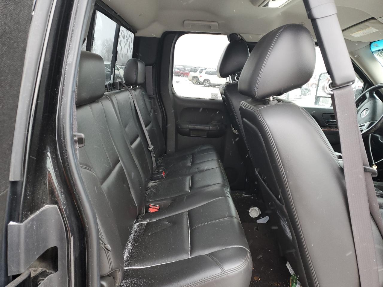 2011 GMC Sierra - Image 10