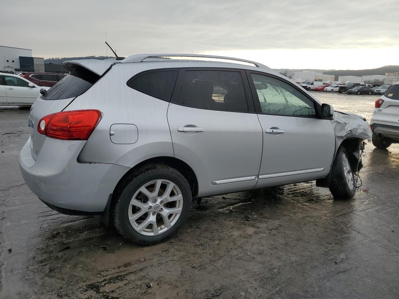 2011 Nissan Rogue - Image 3
