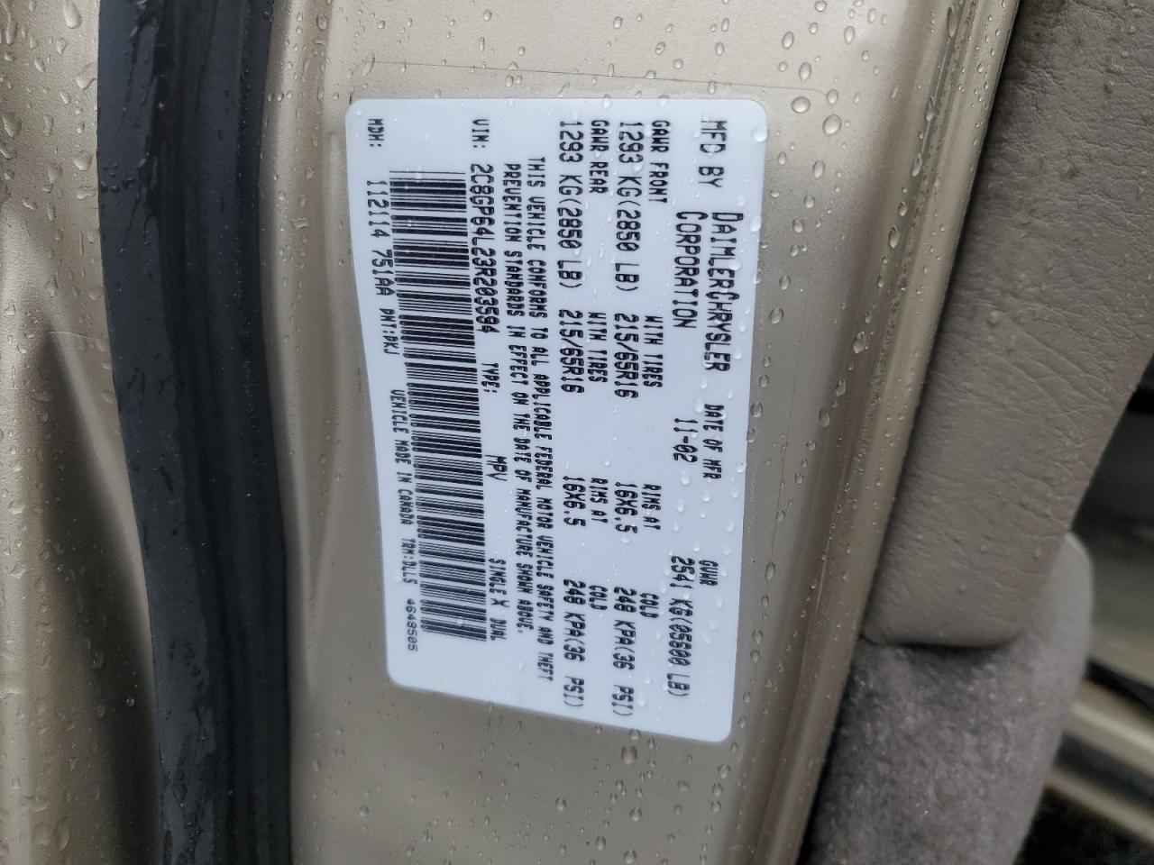 2003 Chrysler Town & Country - Image 15