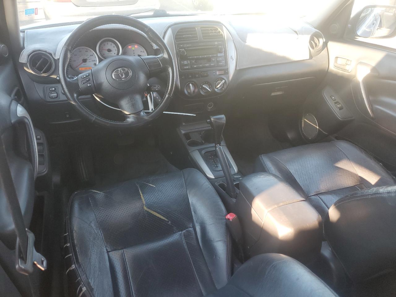 2004 Toyota RAV 4 - Image 8