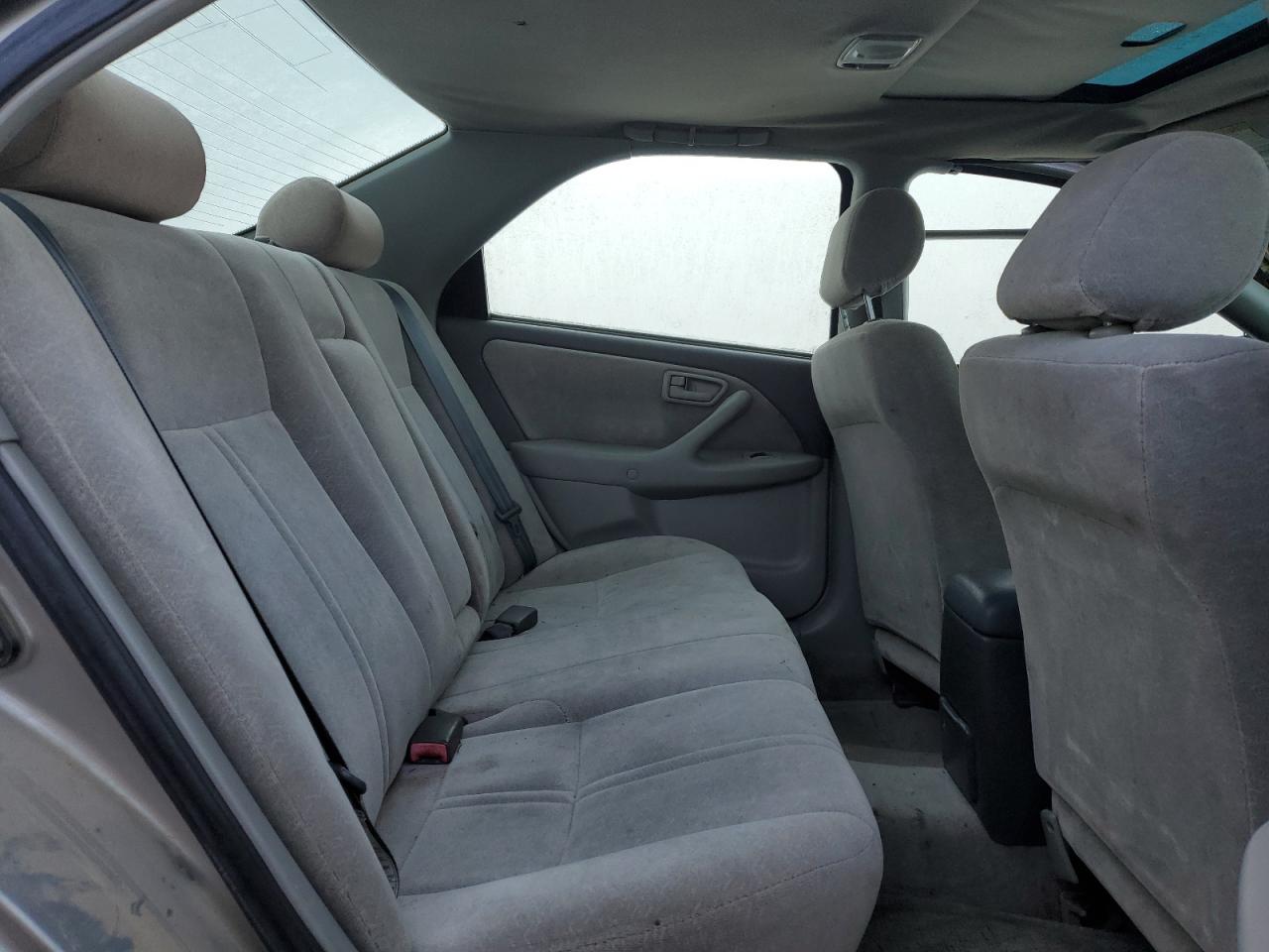 1998 Toyota Camry - Image 10