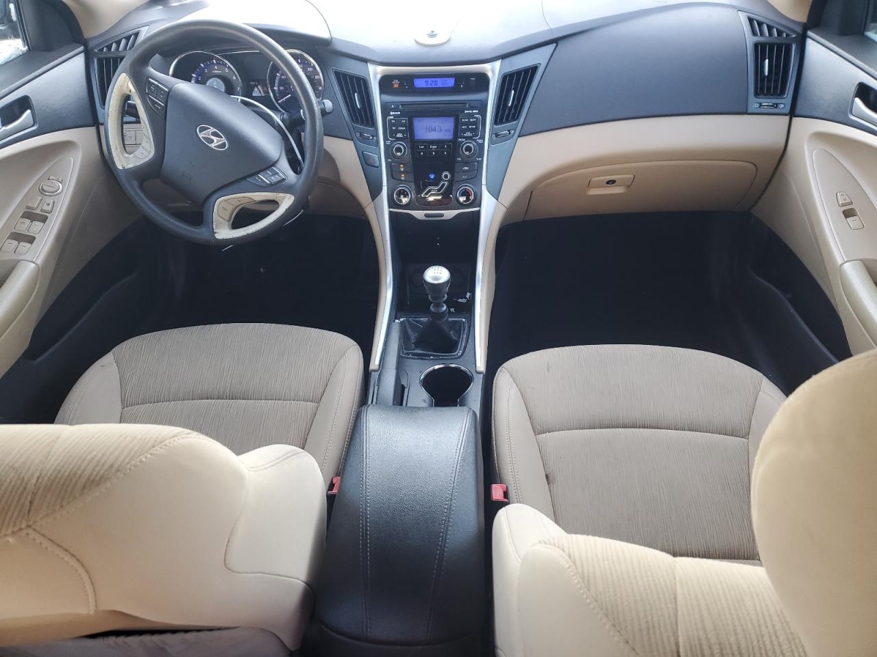 2011 Hyundai Sonata - Image 8