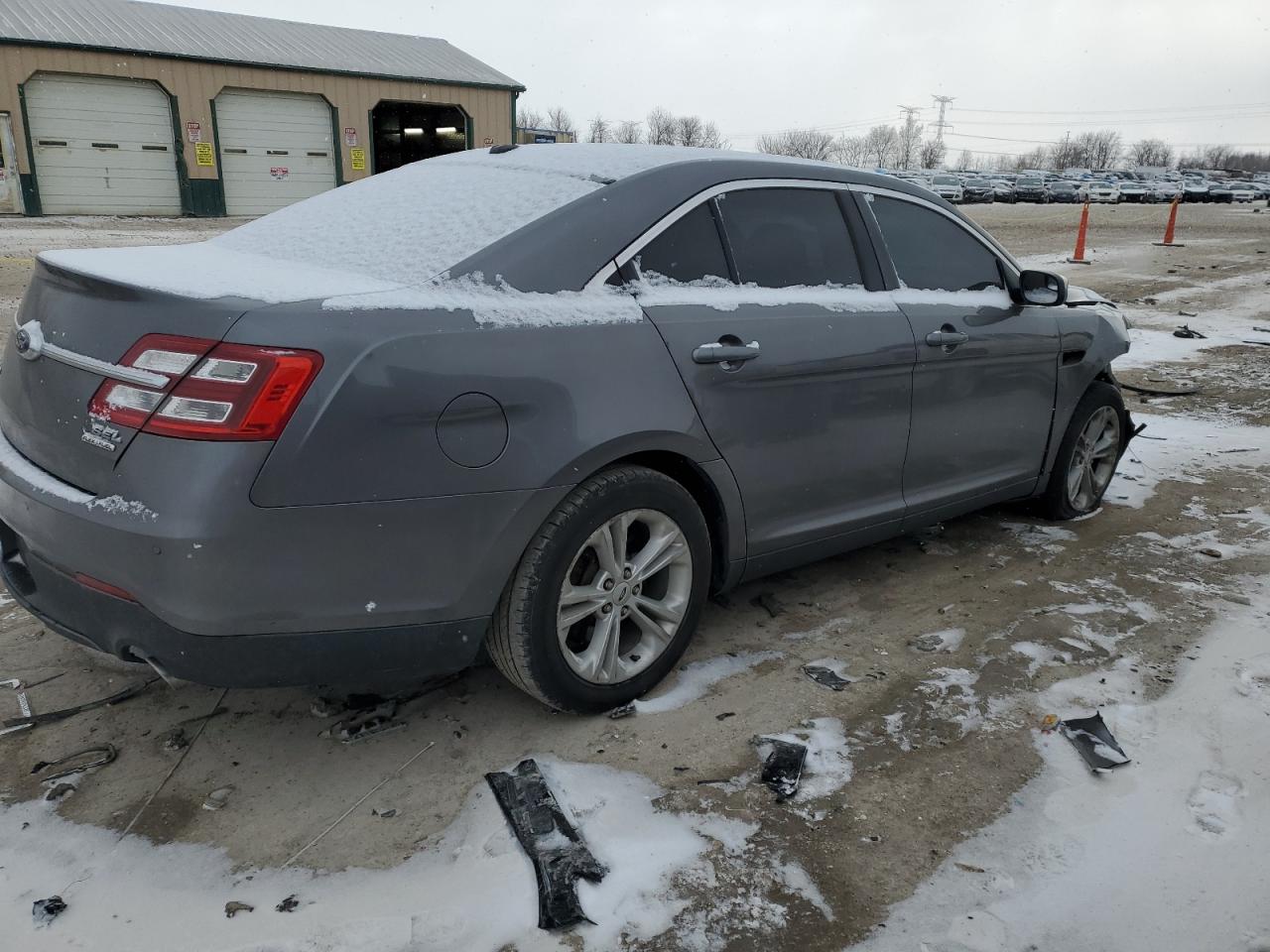 2014 Ford Taurus - Image 3