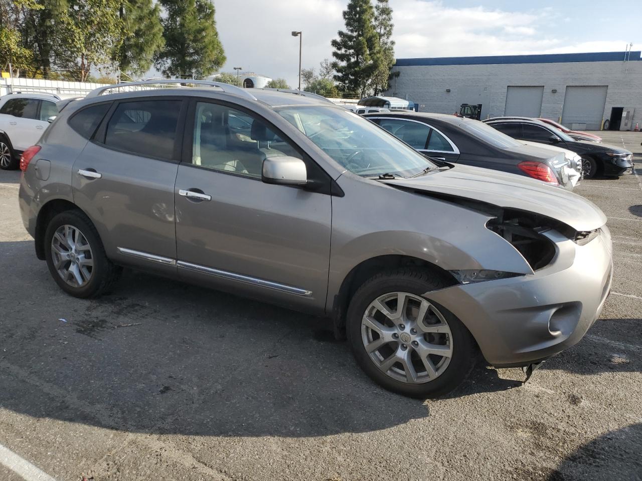 2011 Nissan Rogue - Image 4