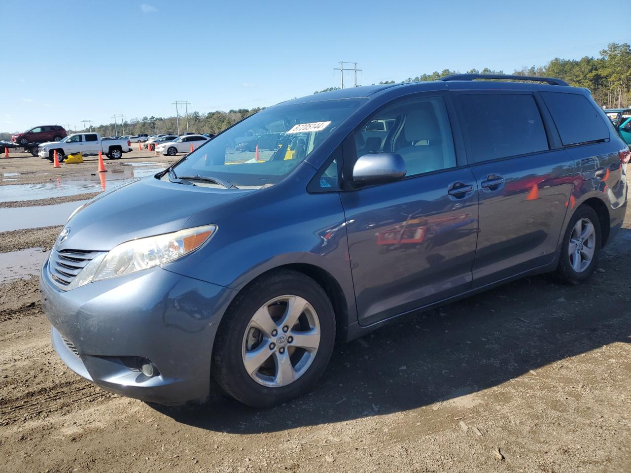 5TDKK3DC4GS708302 2016 TOYOTA SIENNA - Image 1