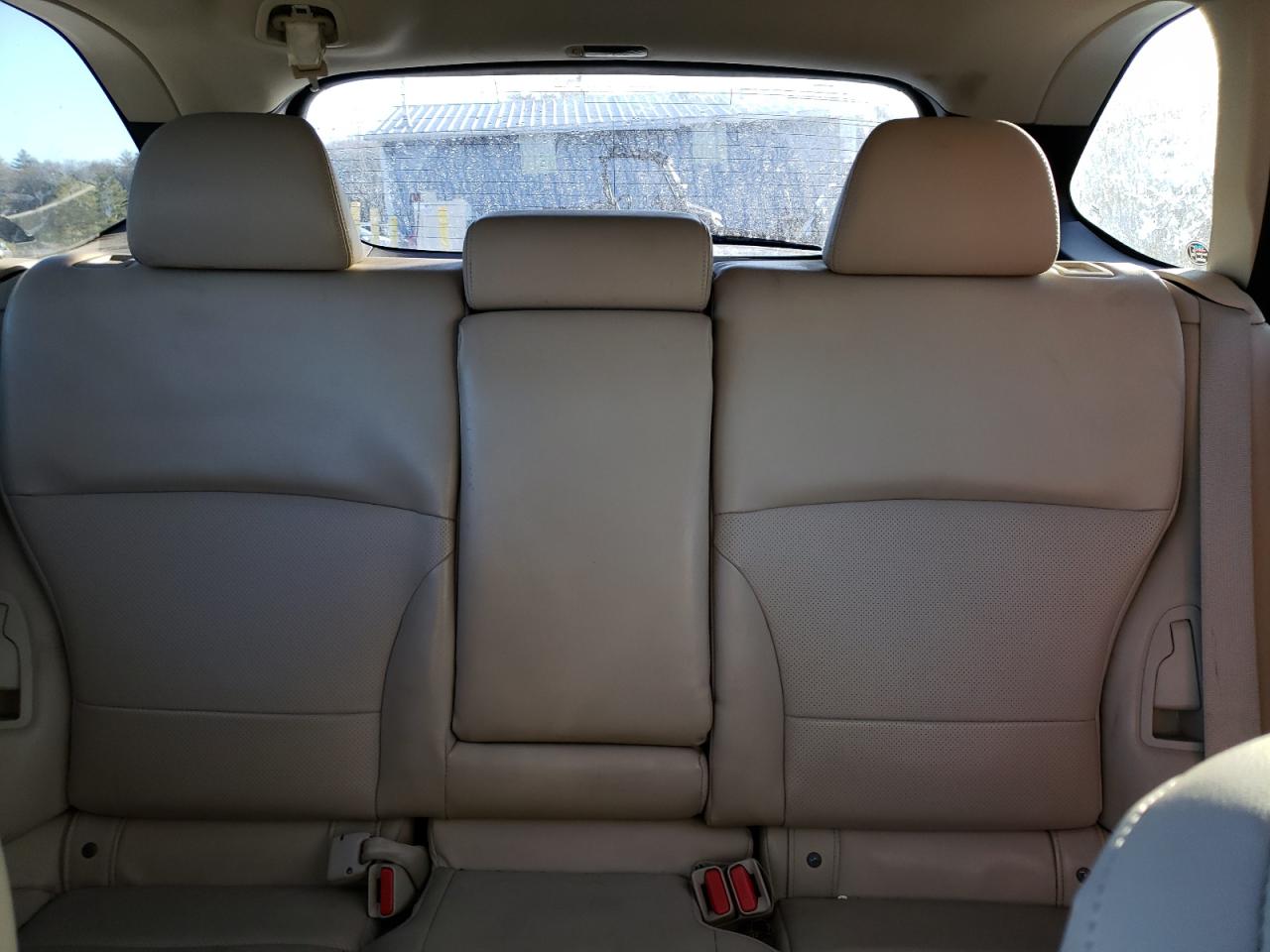 2015 Subaru Outback - Image 10