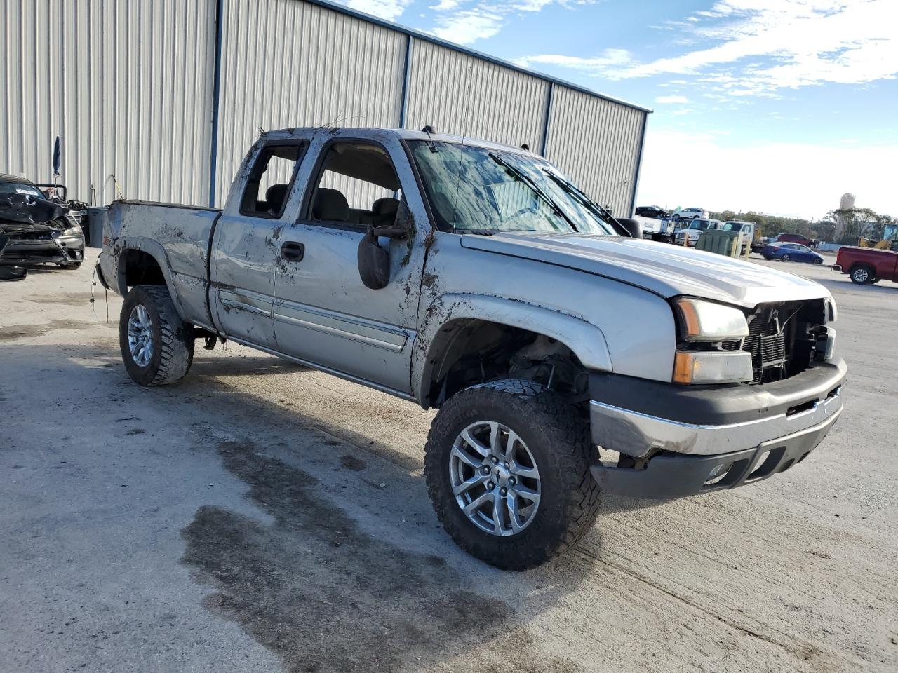 2005 Chevrolet Silverado - Image 4