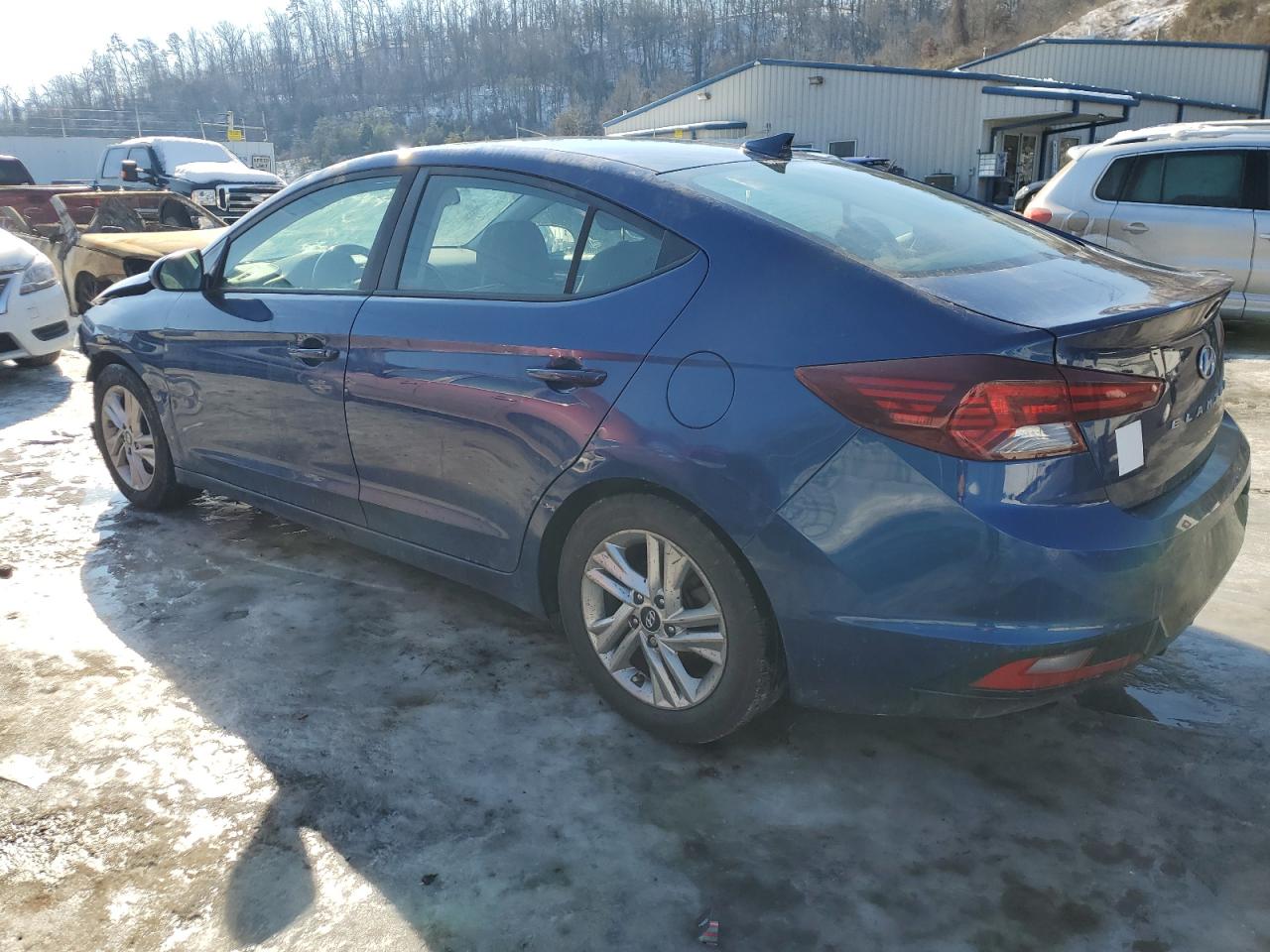 2020 Hyundai Elantra - Image 2