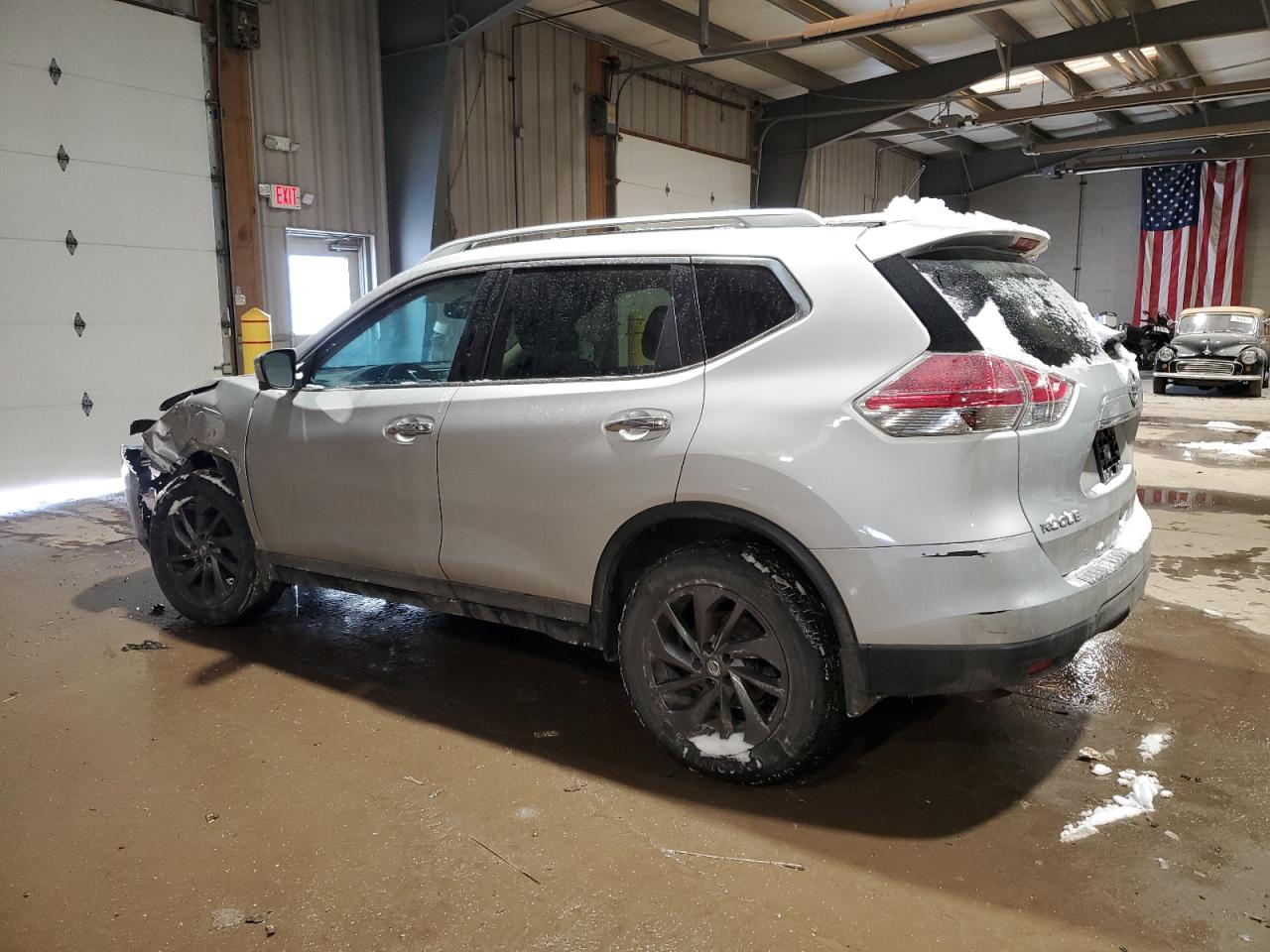 2016 Nissan Rogue - Image 2