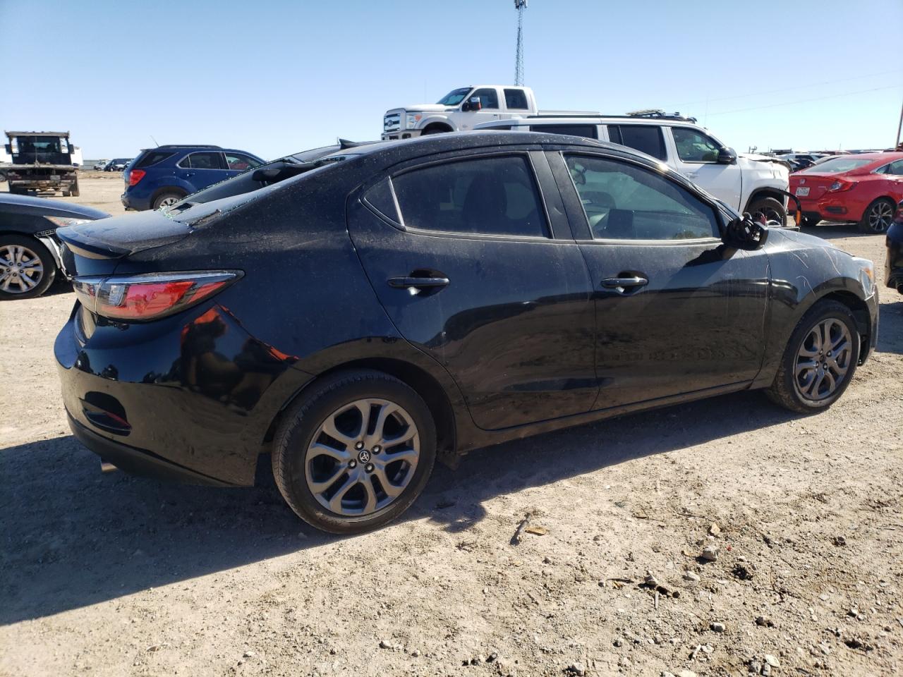 2019 Toyota Yaris - Image 3