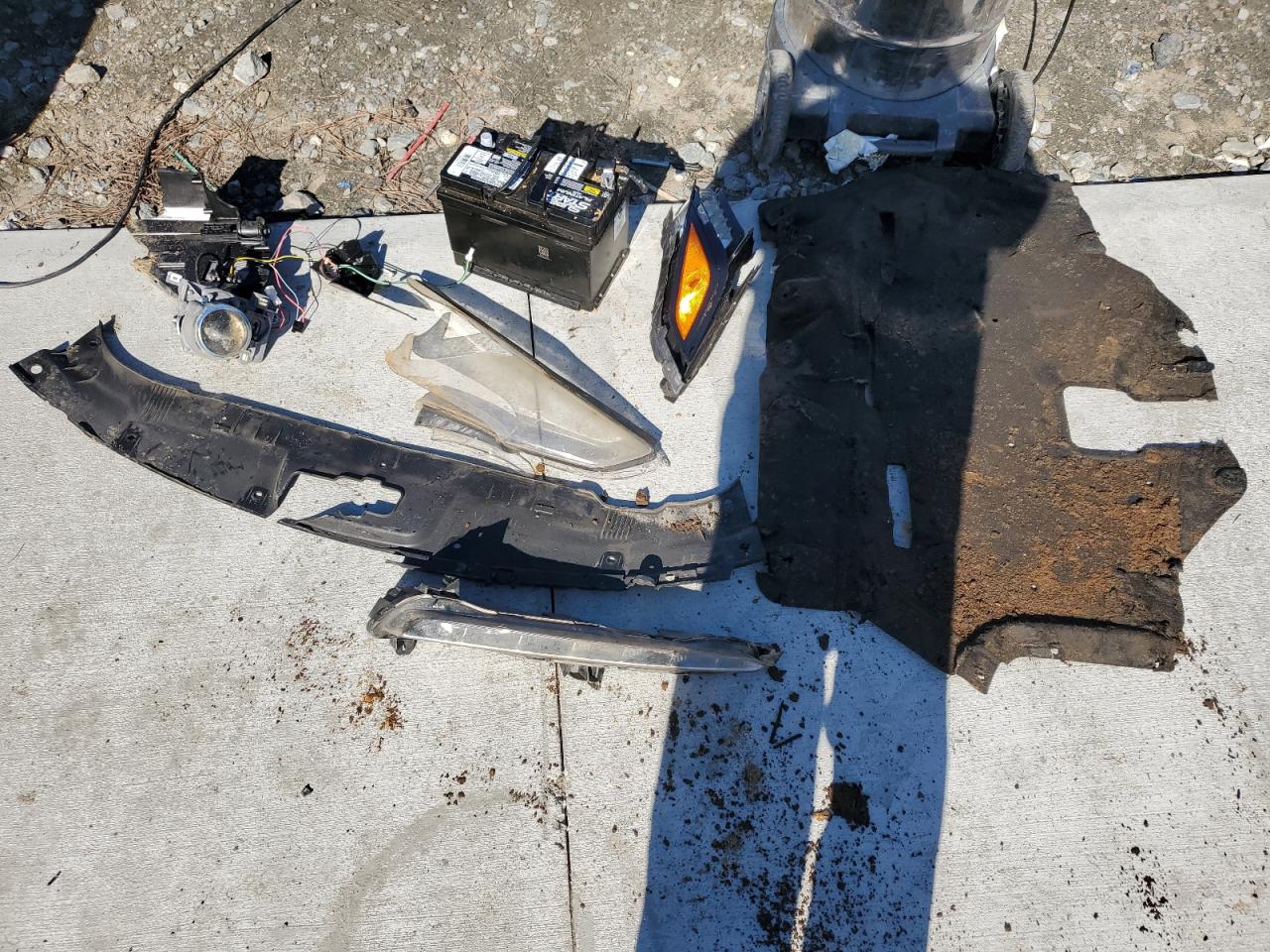 2015 Hyundai Sonata - Image 12