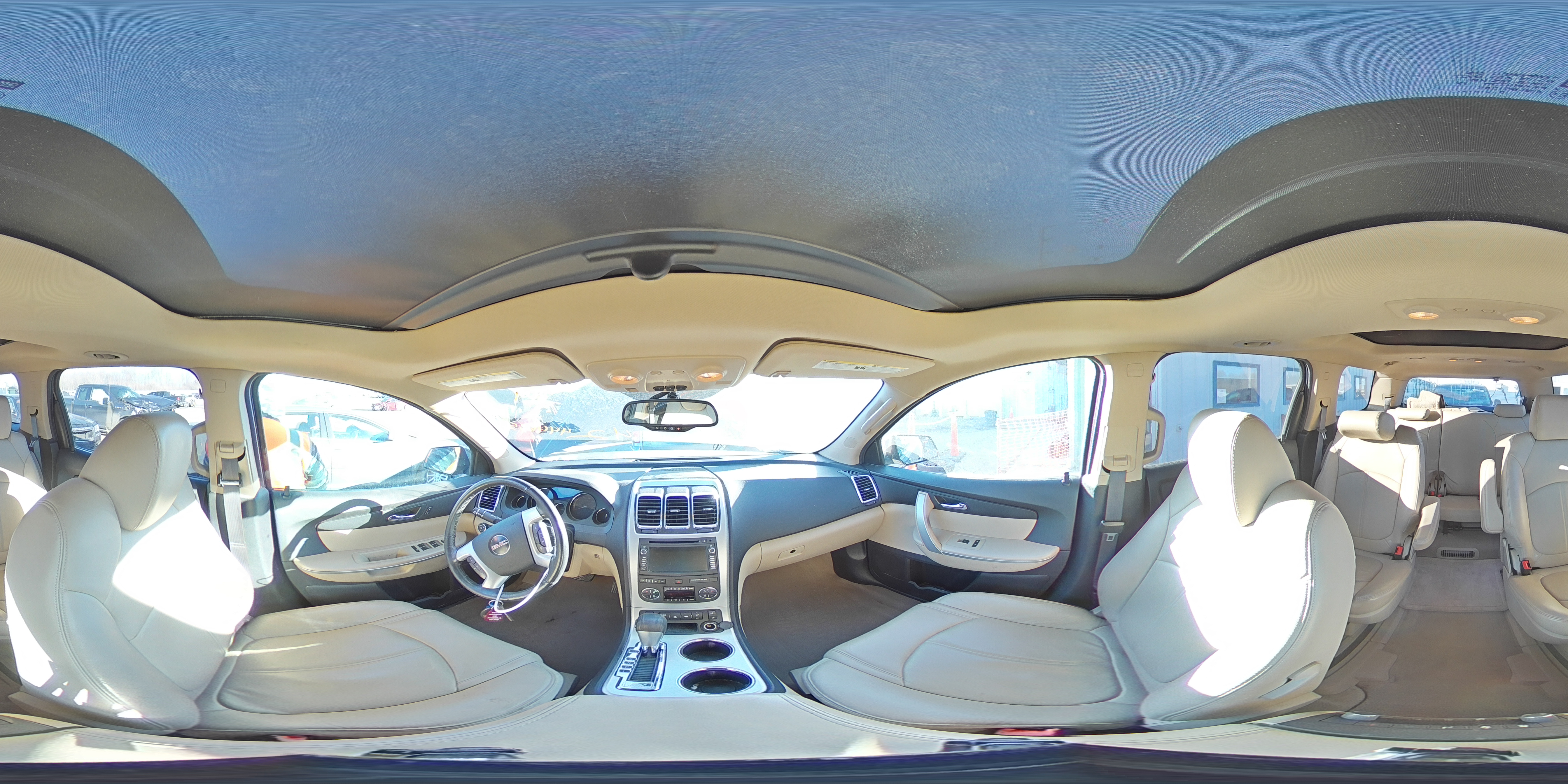 2011 GMC Acadia - Image 16