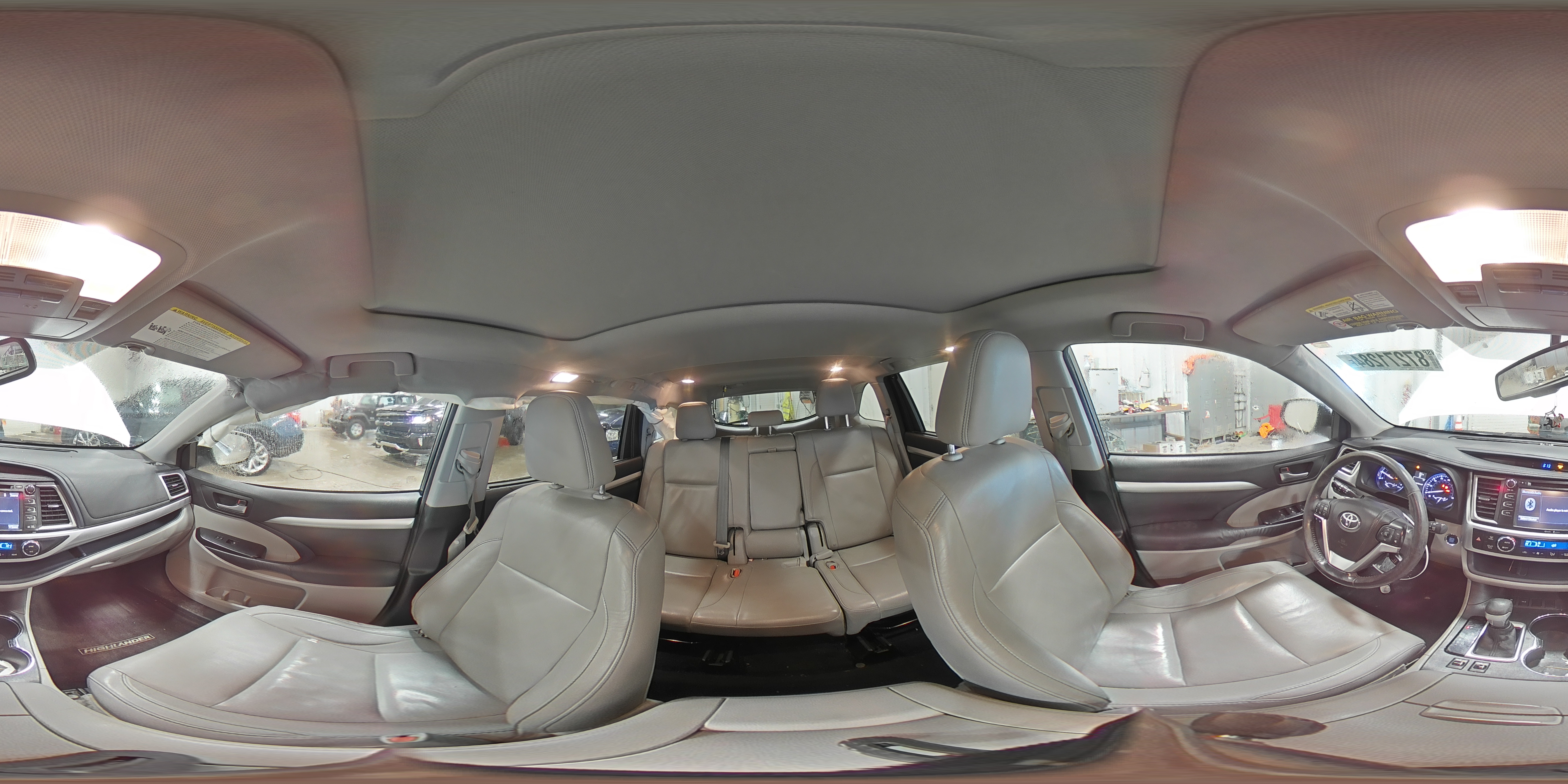 2015 Toyota Highlander - Image 15