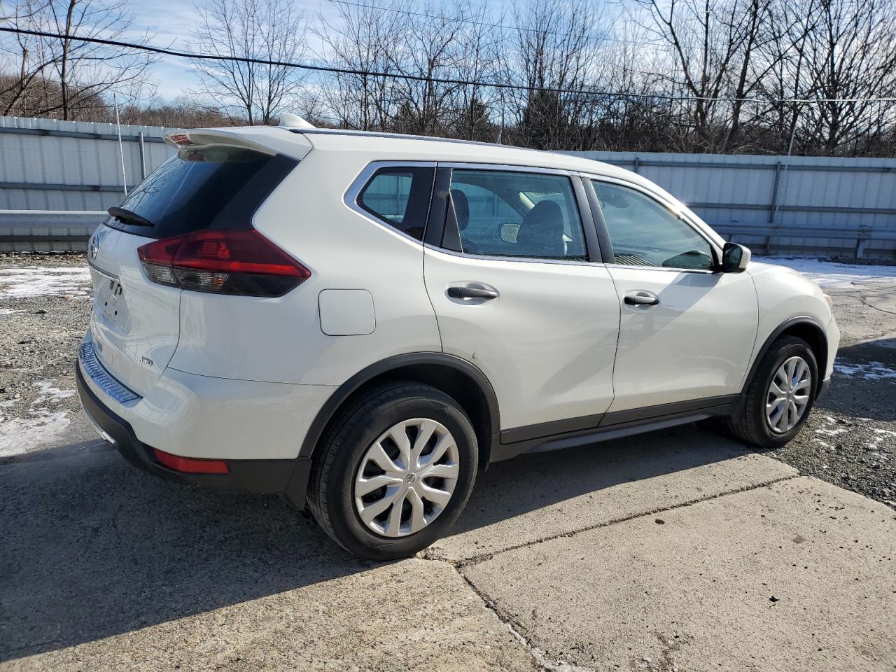 2020 Nissan Rogue - Image 3
