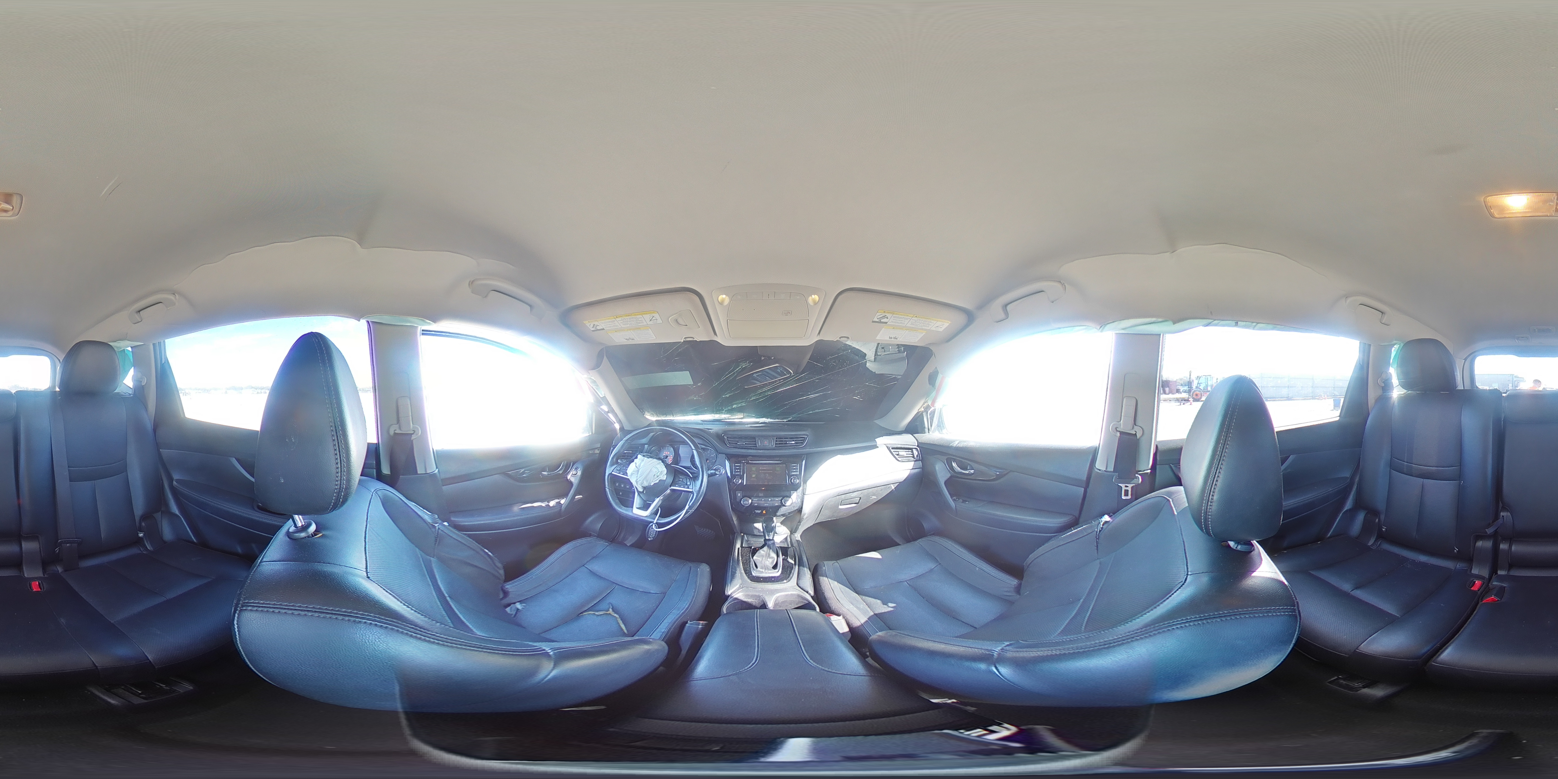2018 Nissan Rogue - Image 15