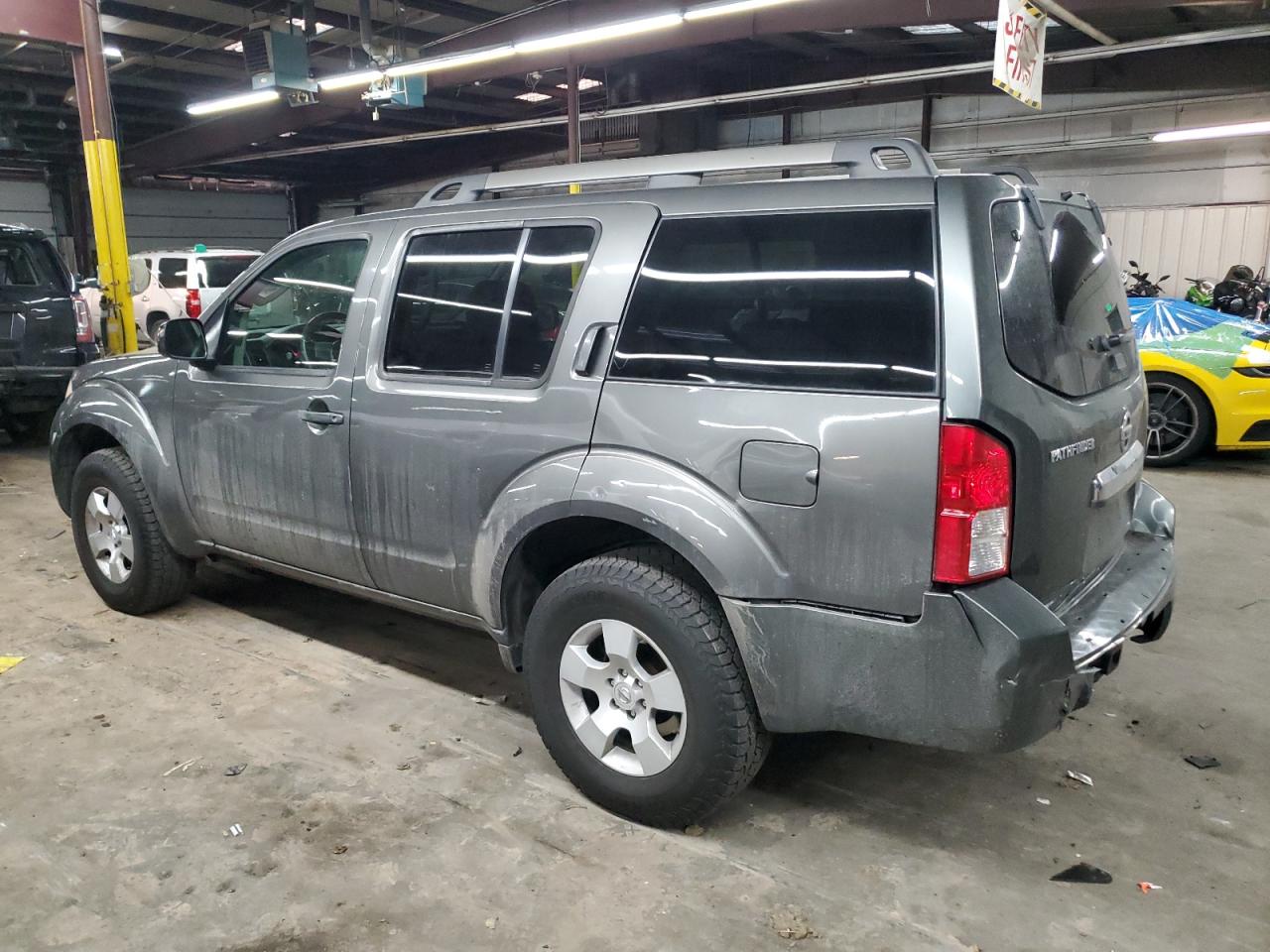 2008 Nissan Pathfinder - Image 2