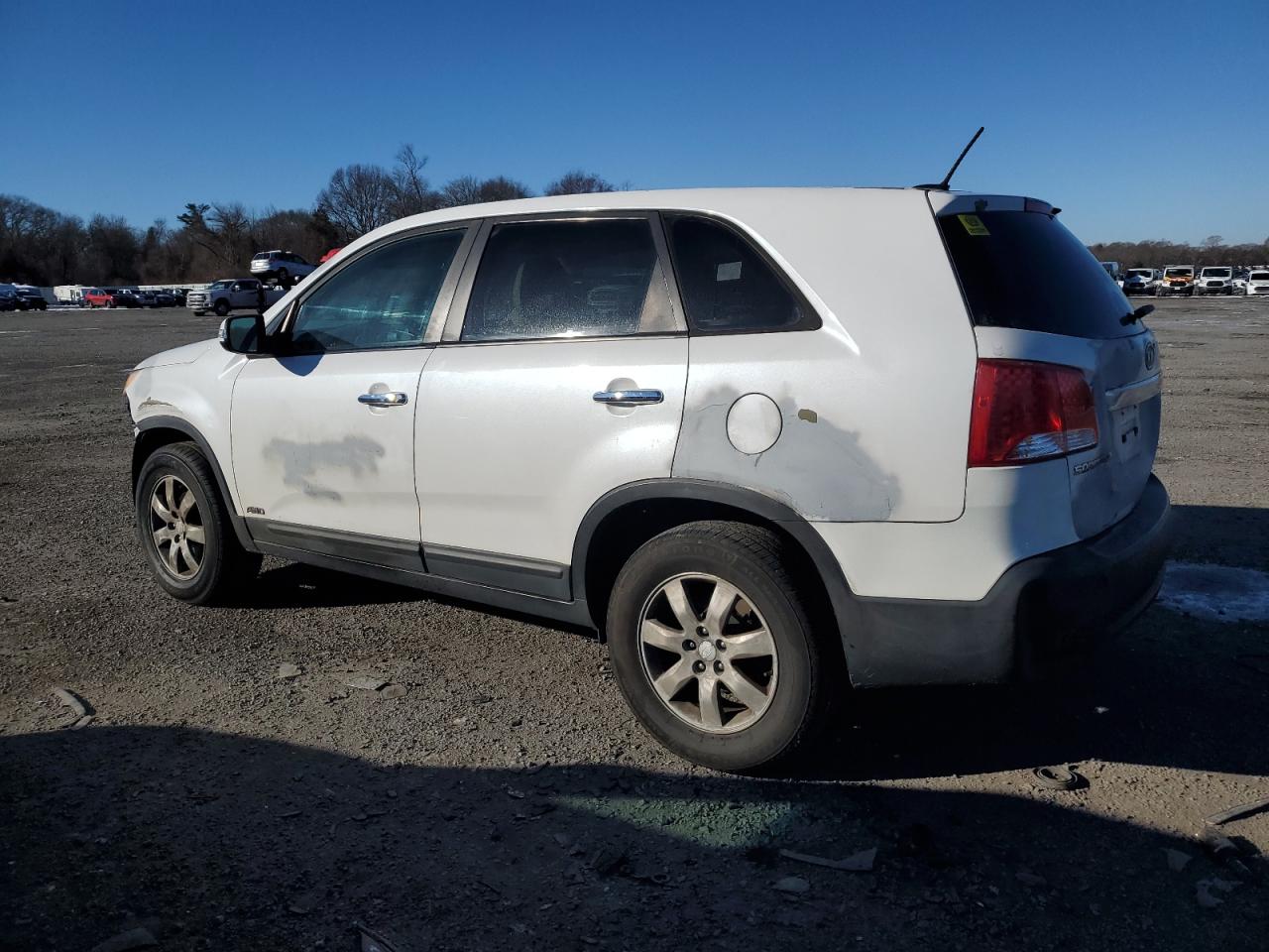 2011 Kia Sorento - Image 2