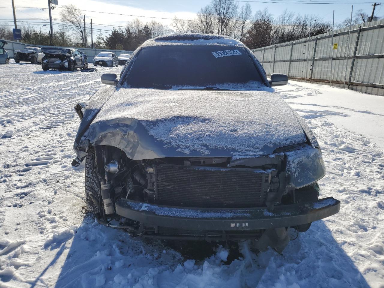 2002 Volkswagen Passat - Image 5