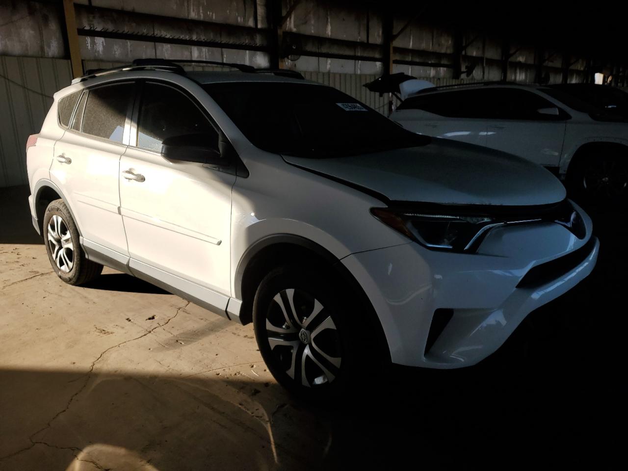 2017 Toyota RAV 4 - Image 4