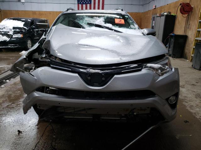  TOYOTA RAV4 2017 Серебристый