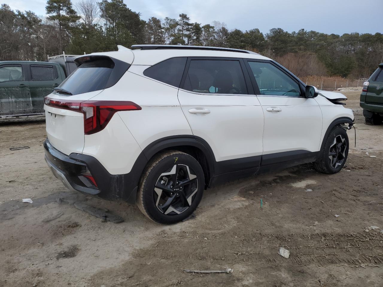 2024 Kia Seltos - Image 3
