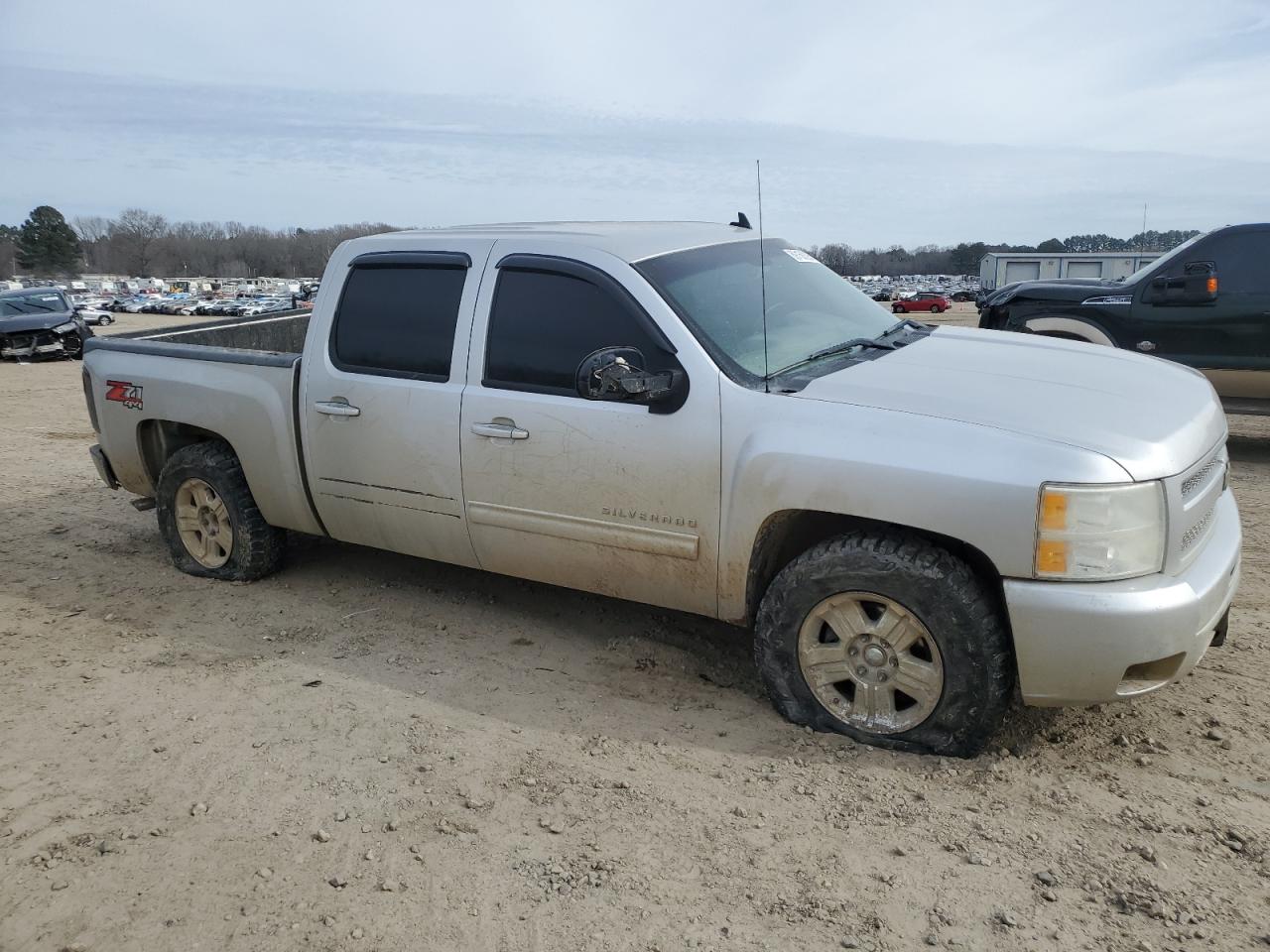 2010 Chevrolet Silverado - Image 4