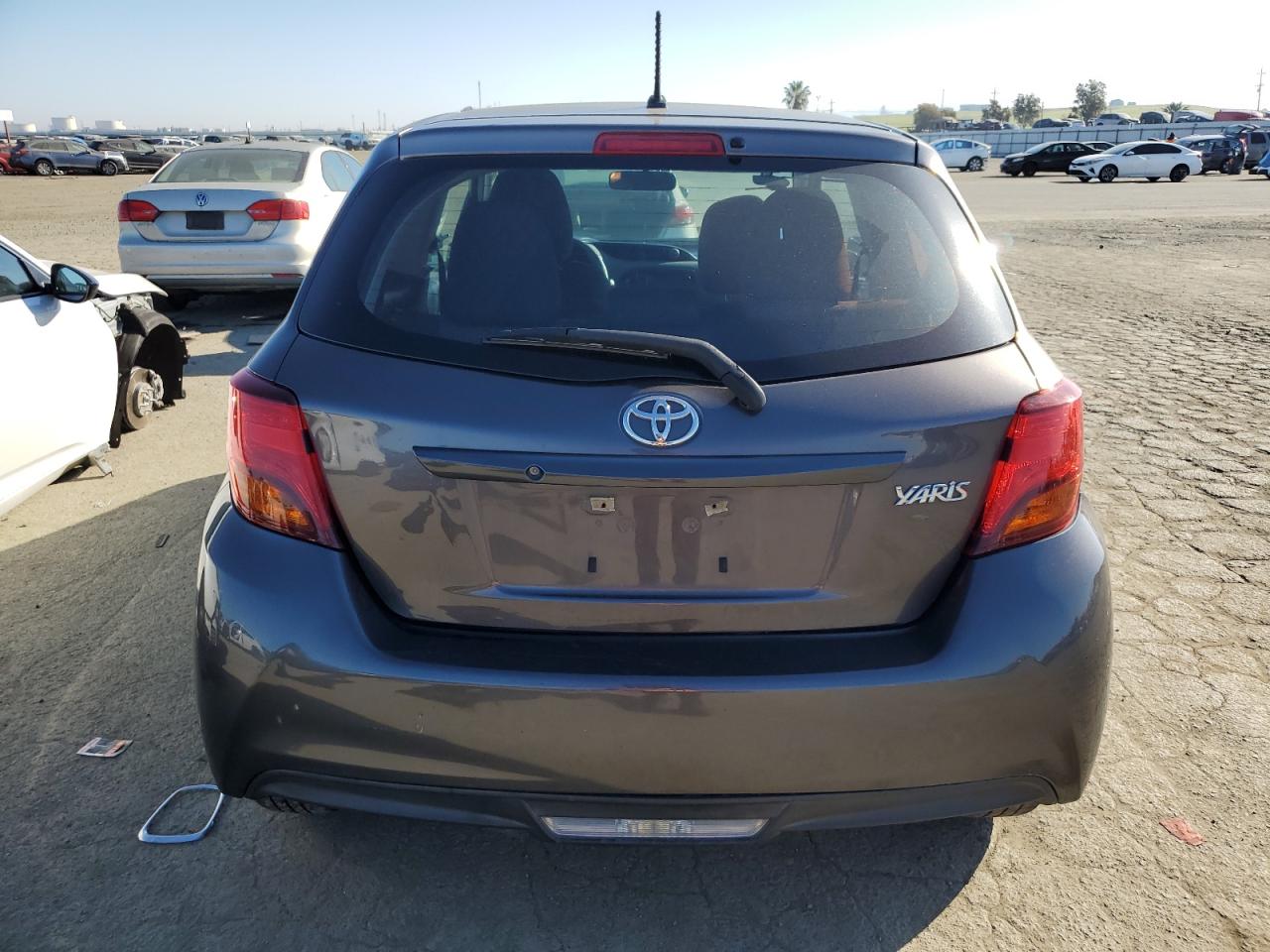2015 Toyota Yaris - Image 6