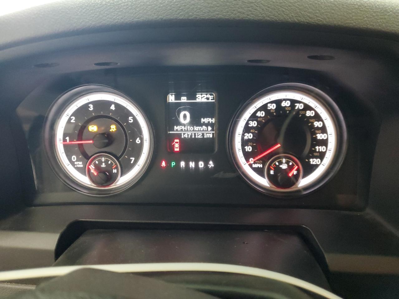 2014 RAM 1500 - Image 9