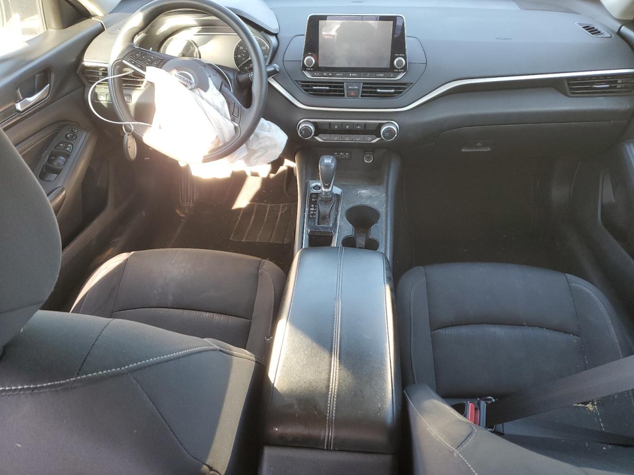 2020 Nissan Altima - Image 8