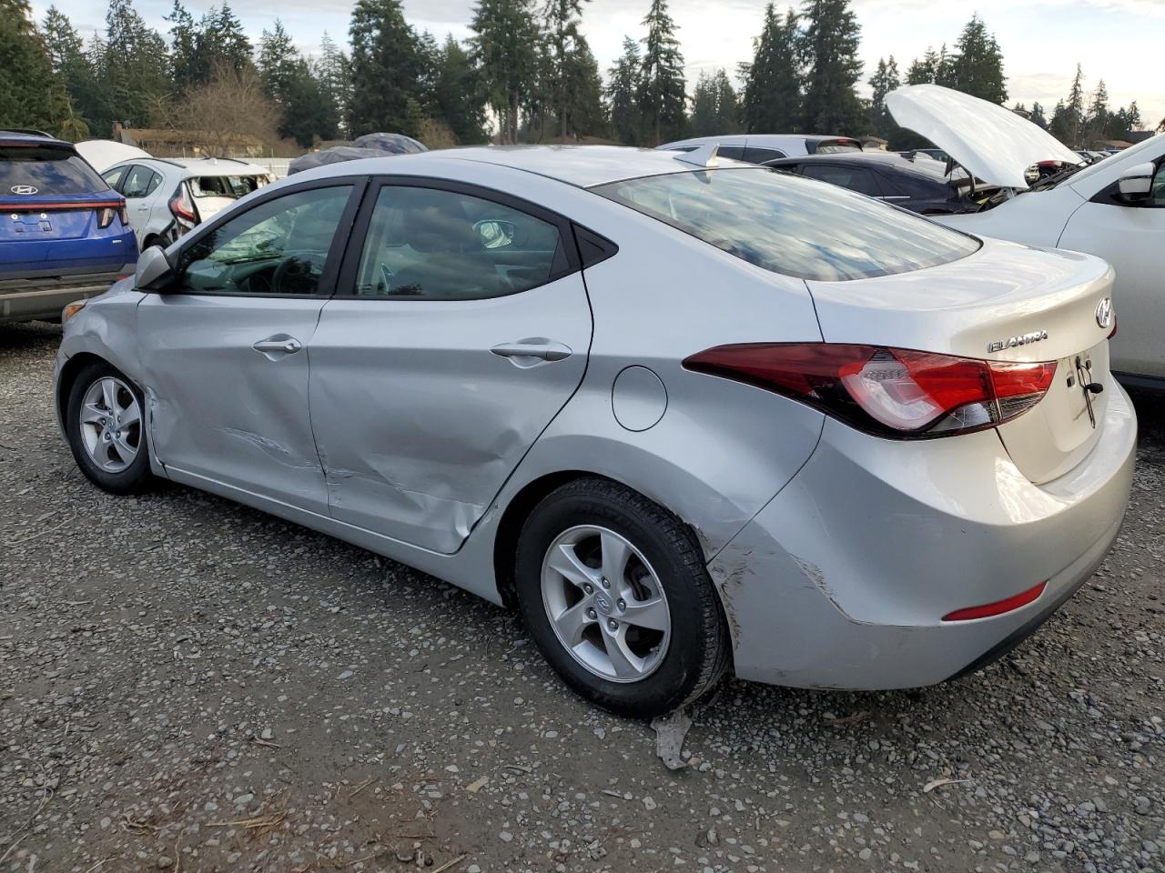 VIN 5NPDH4AE1FH636126 2015 HYUNDAI ELANTRA no.2