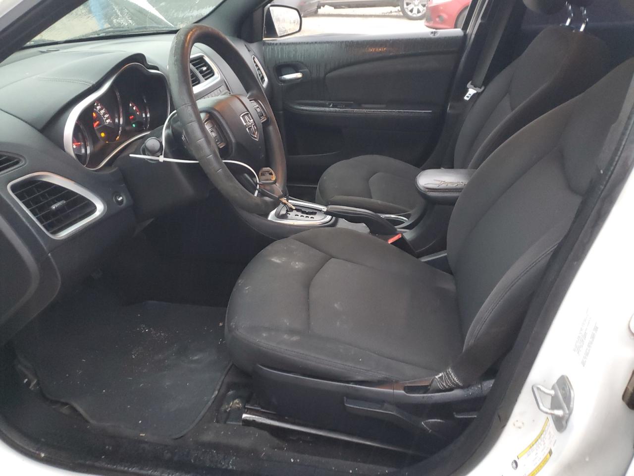 2012 Dodge Avenger - Image 7