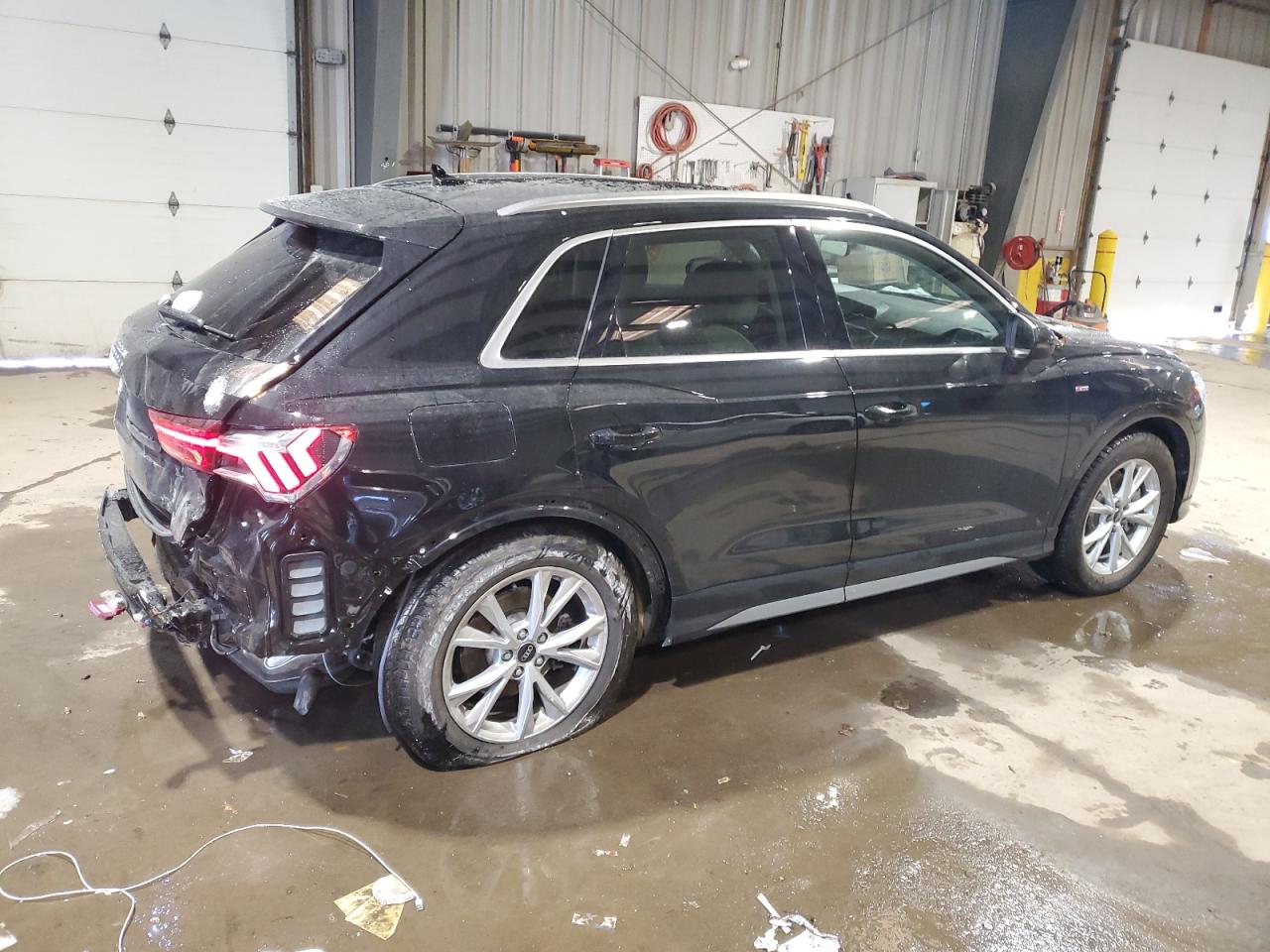 2024 Audi Q3 - Image 3