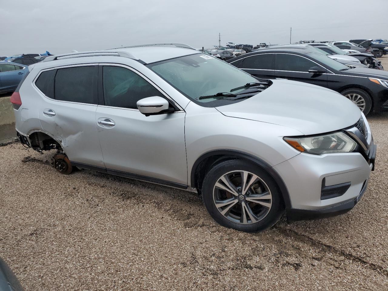 2019 Nissan Rogue - Image 4