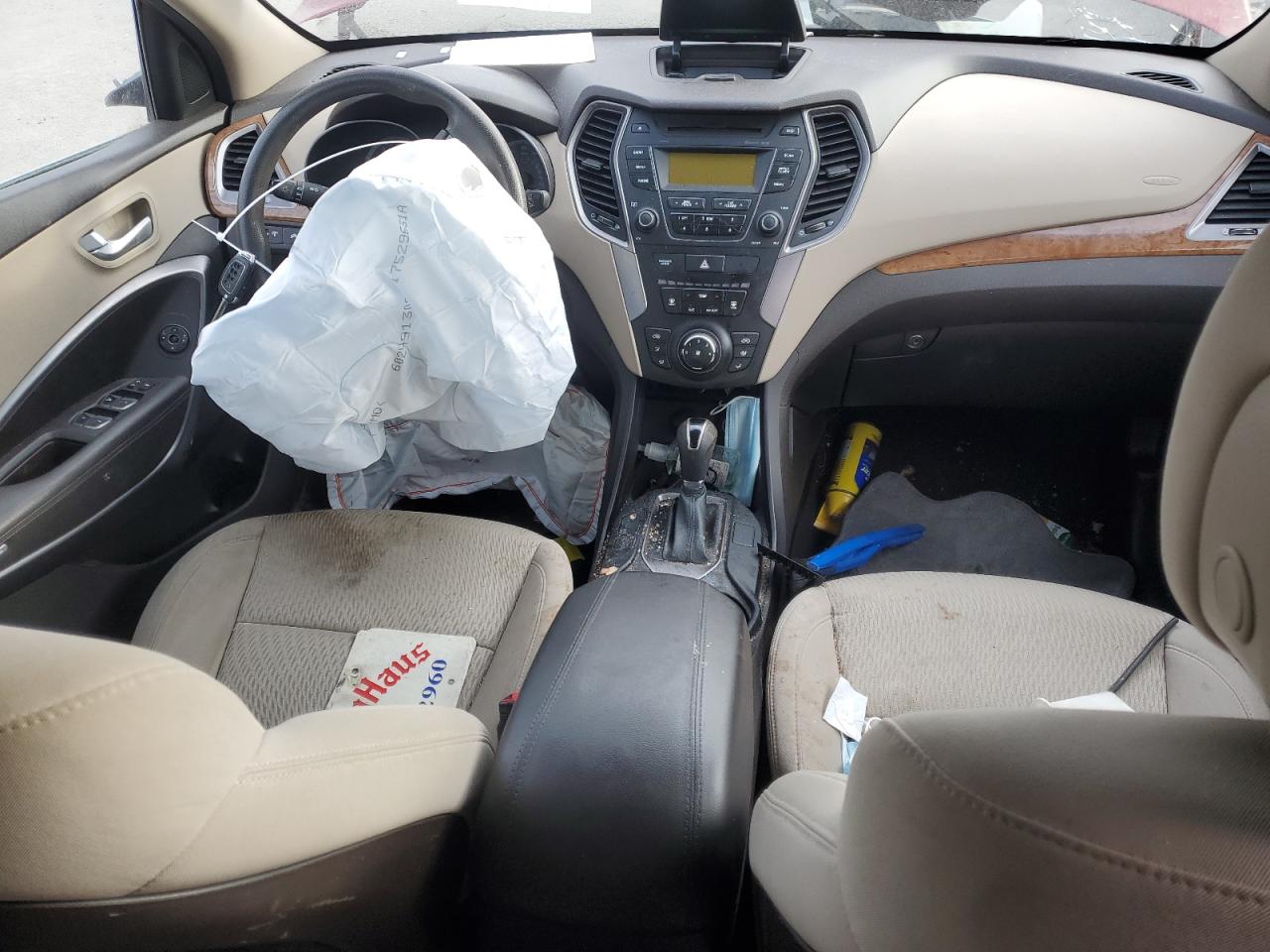 2014 Hyundai Santa Fe - Image 8