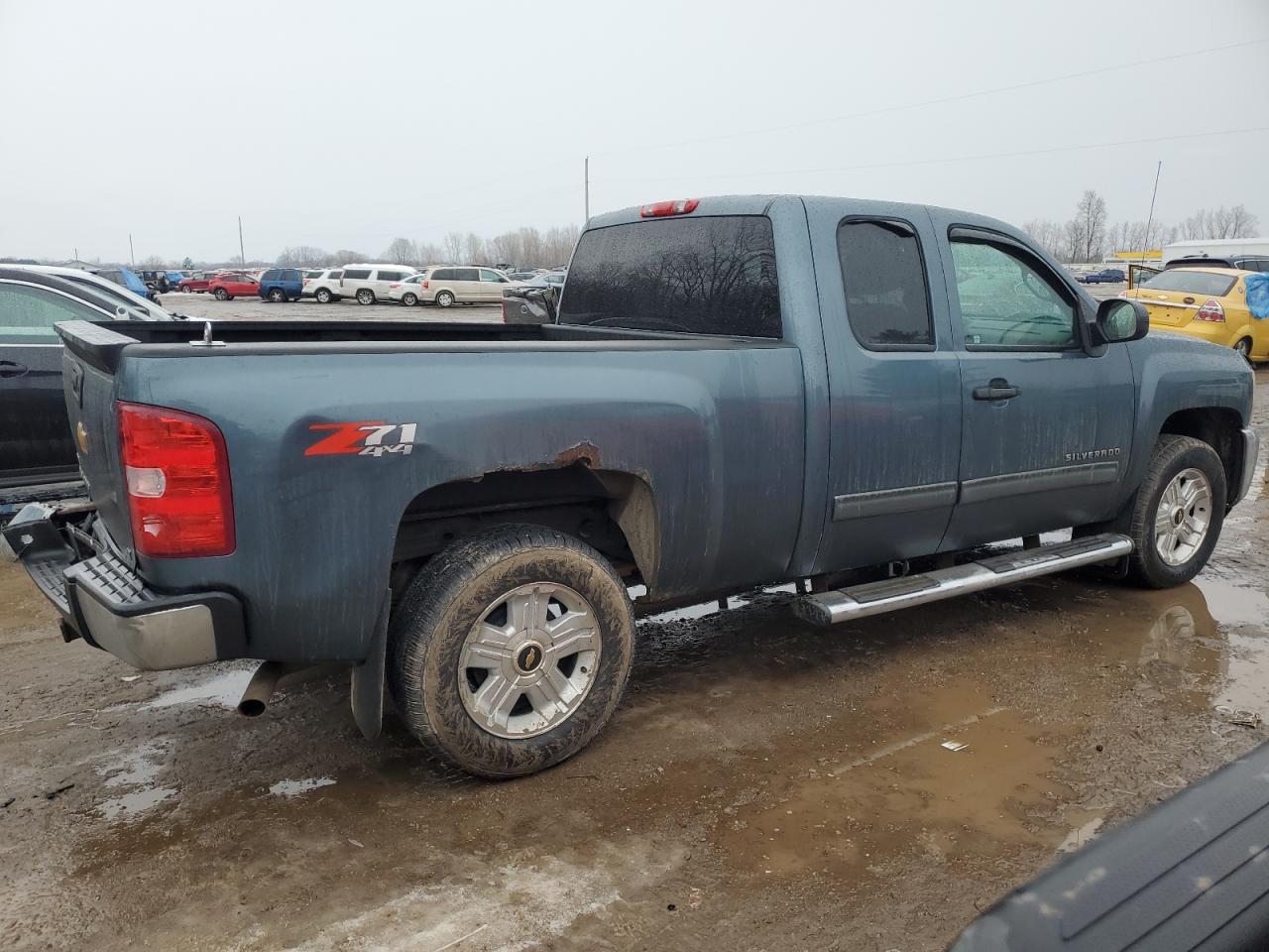 2012 Chevrolet Silverado - Image 3