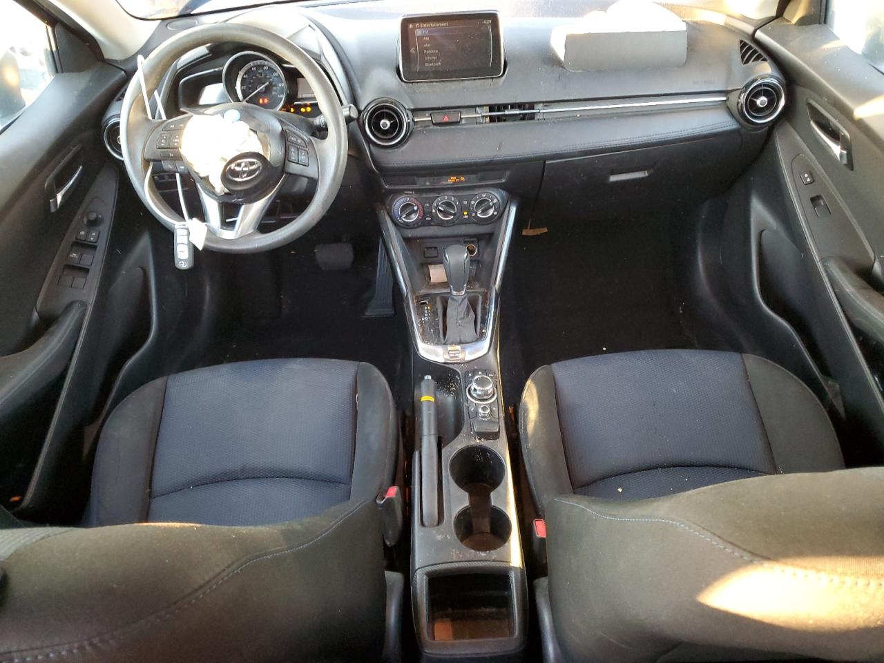2018 Toyota Yaris - Image 8