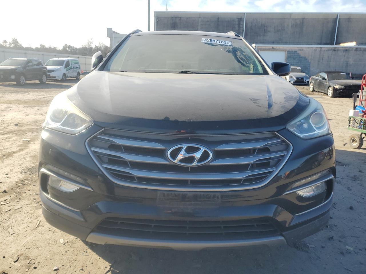 2017 Hyundai Santa Fe - Image 5