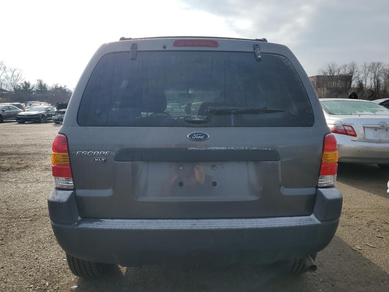 2004 Ford Escape - Image 6