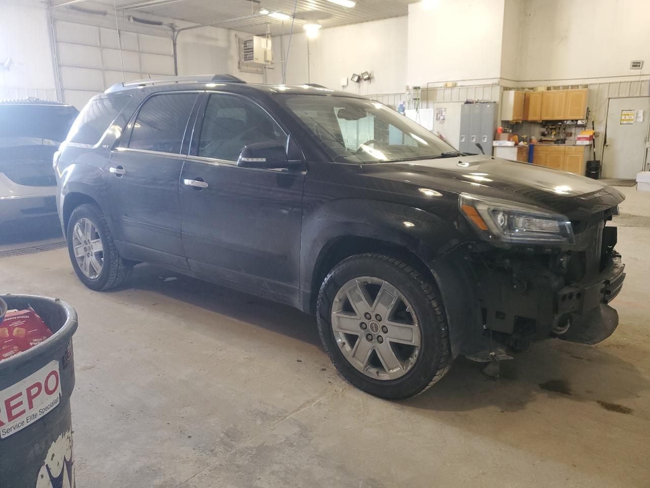 2017 GMC Acadia - Image 4