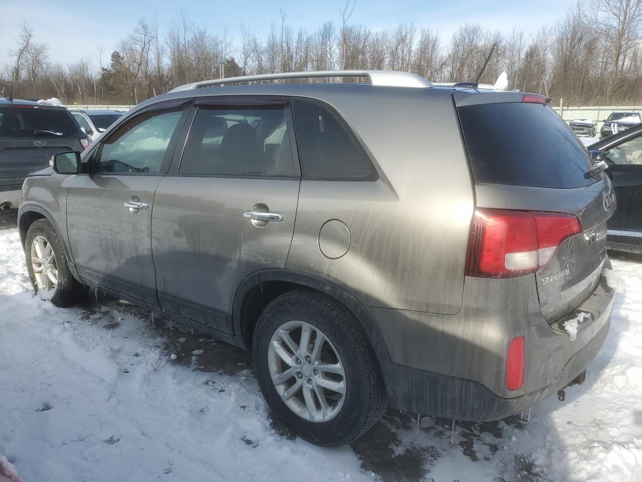 2014 Kia Sorento - Image 2