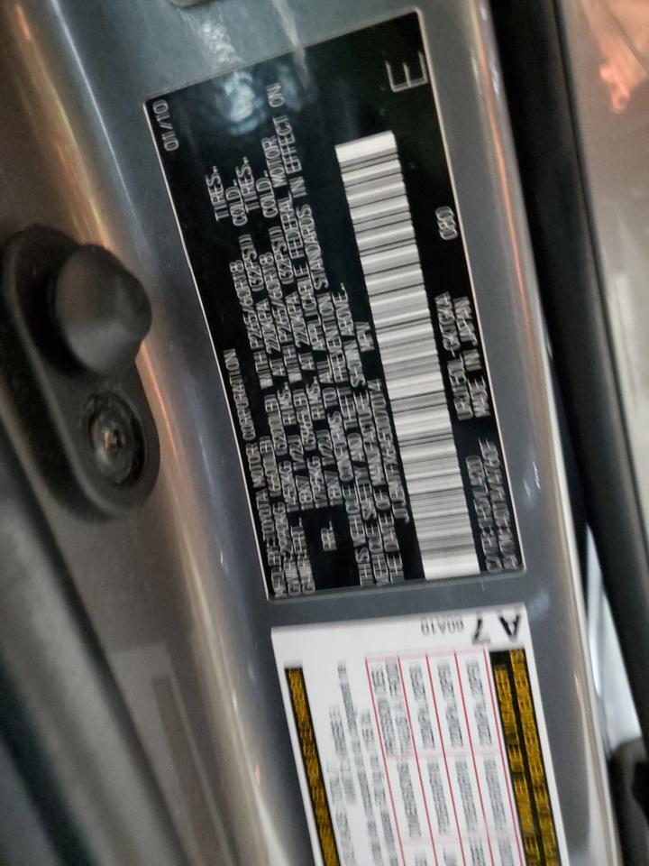 2010 Lexus GX - Image 13
