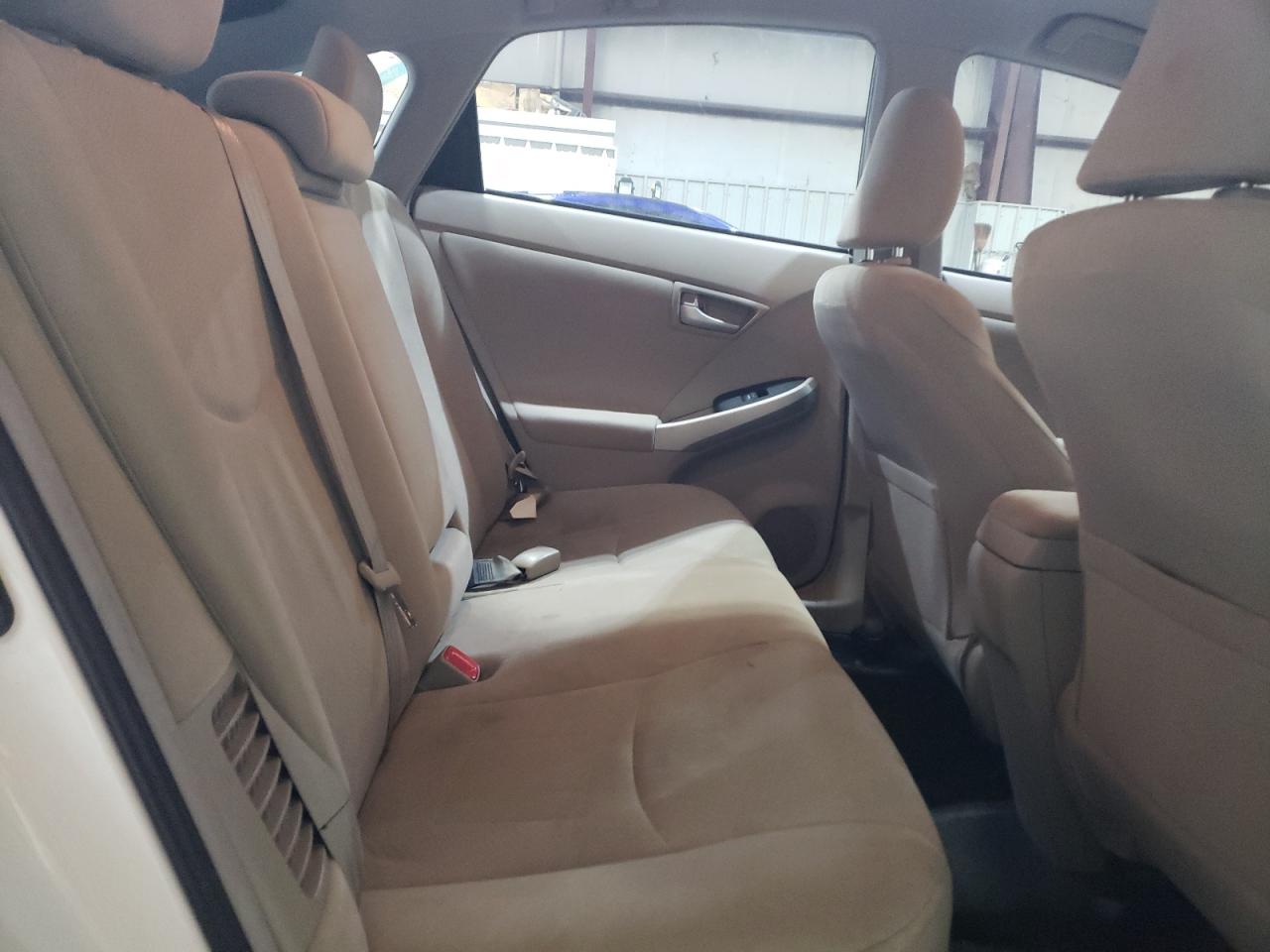 2012 Toyota Prius - Image 11