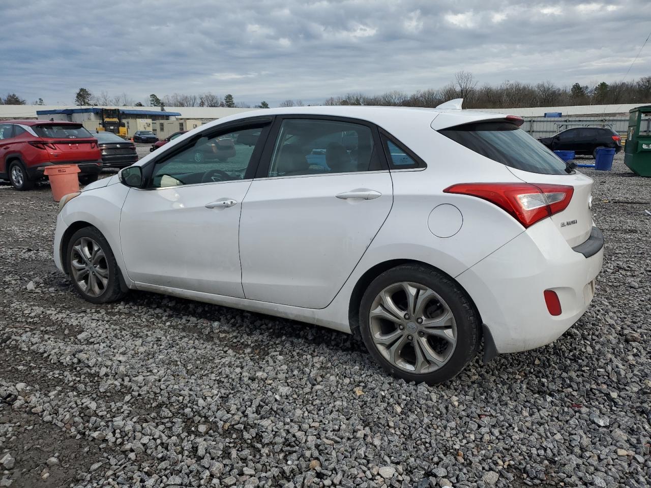 2014 Hyundai Elantra - Image 2
