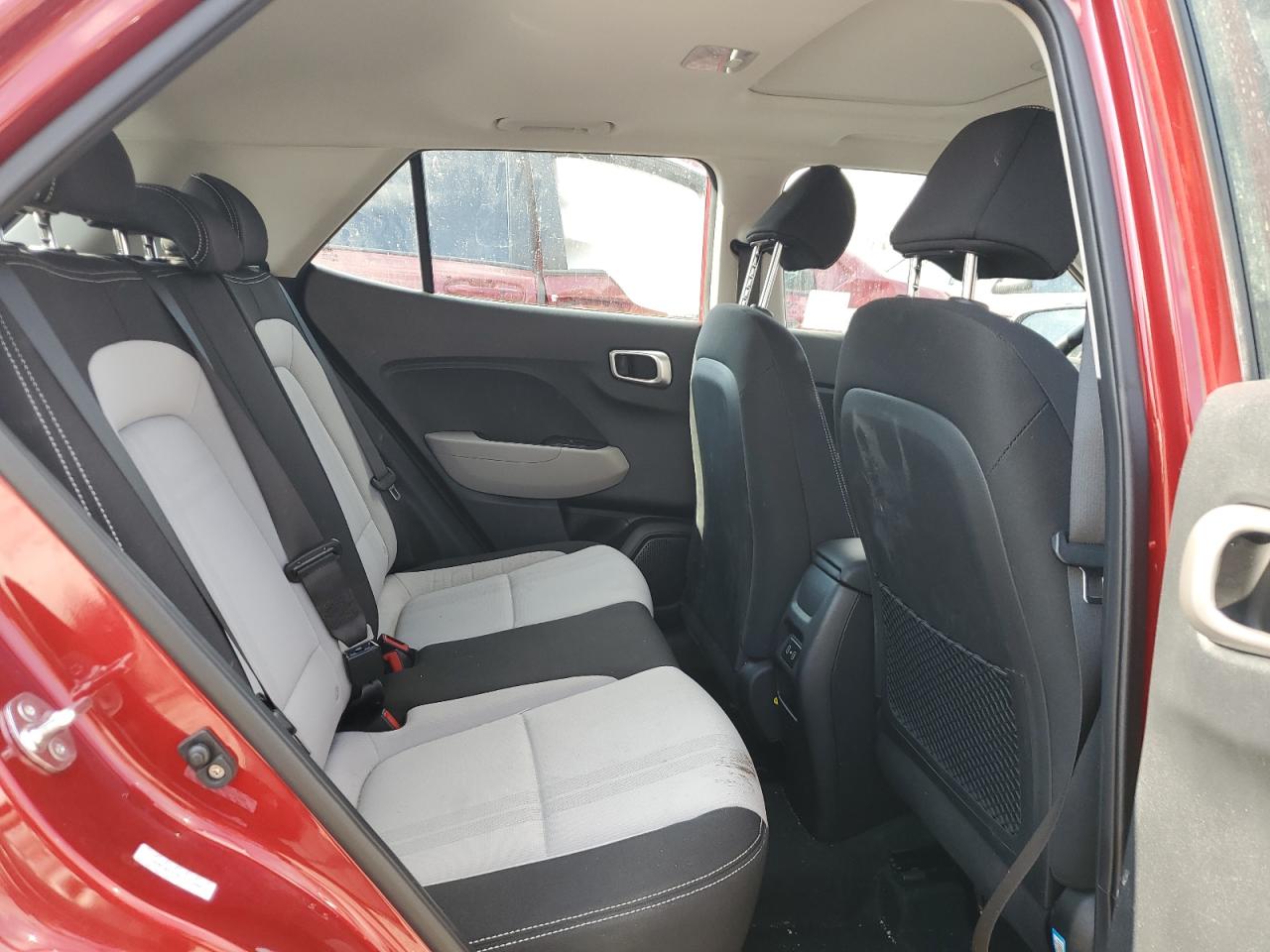 2024 Hyundai Venue - Image 11